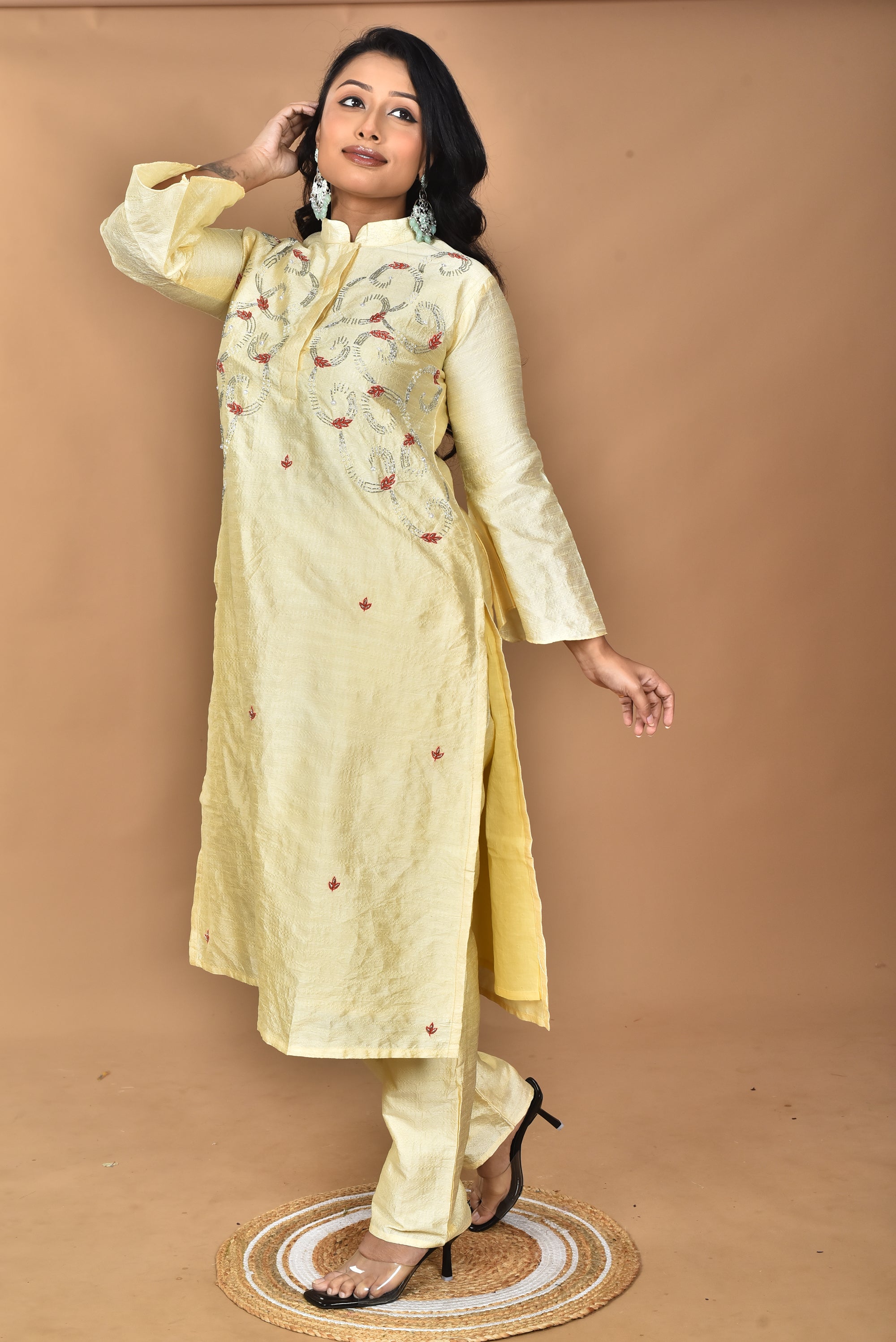 Color_YELLOW