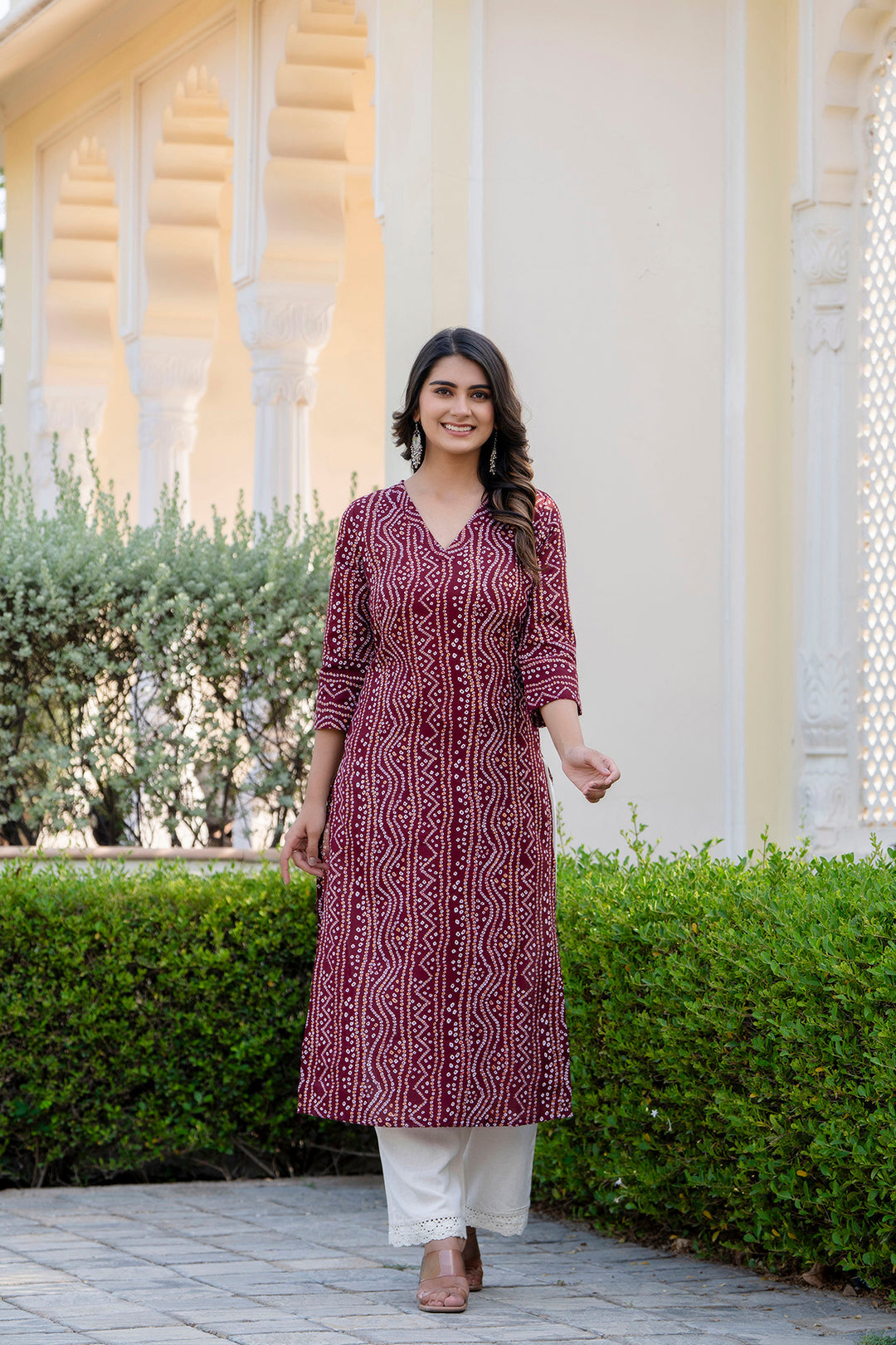 Women's Maroon Printed Straight Kurta with Three Quarter Sleeves - Taantav