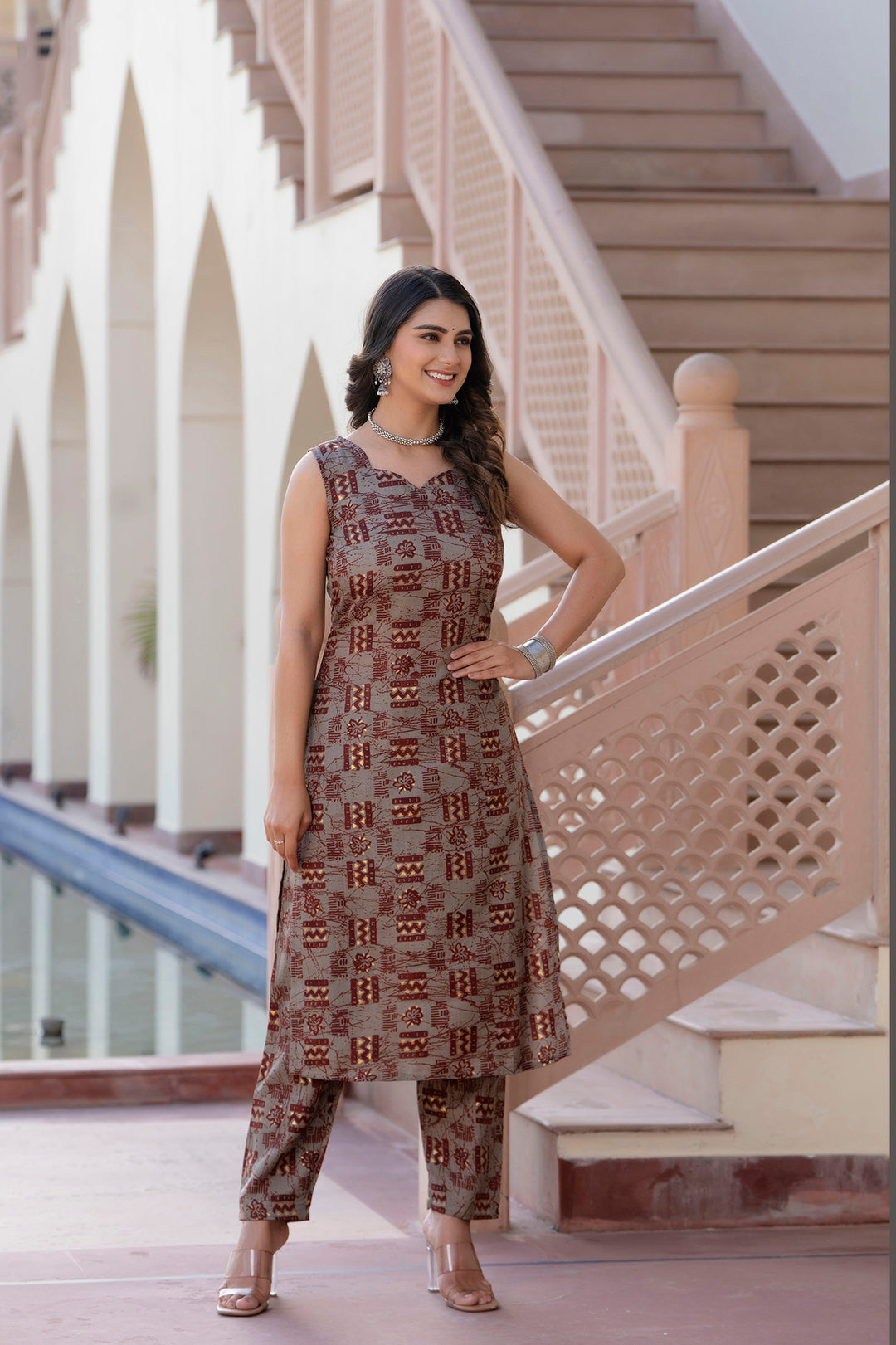 Women's Grey Printed Straight Kurta With Trouser - Taantav