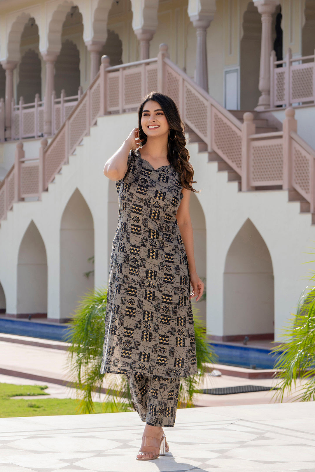 Women's Grey Printed Straight Kurta With Trouser - Taantav