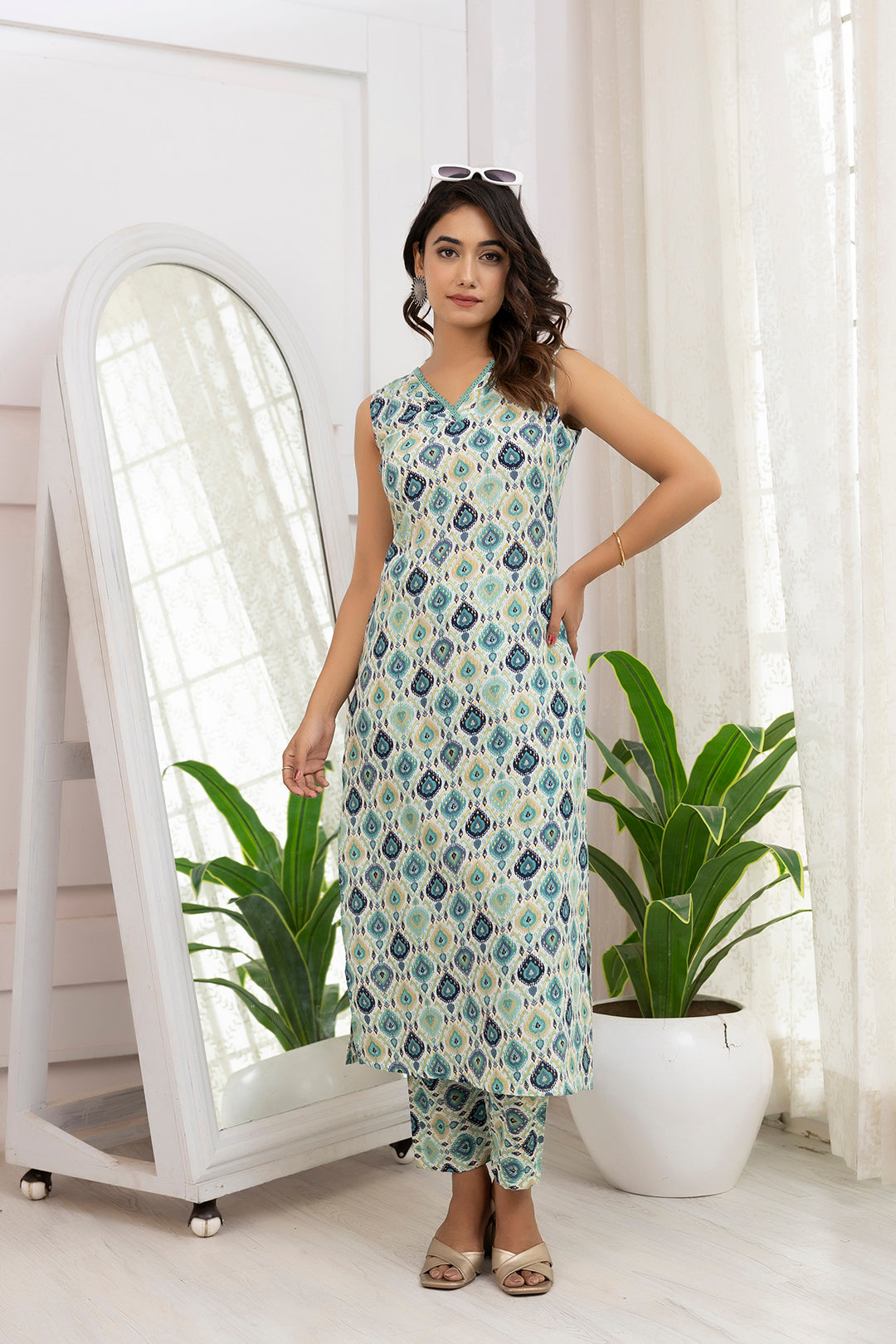 Women's Multi Color Printed Straight Kurta With Trouser - Taantav