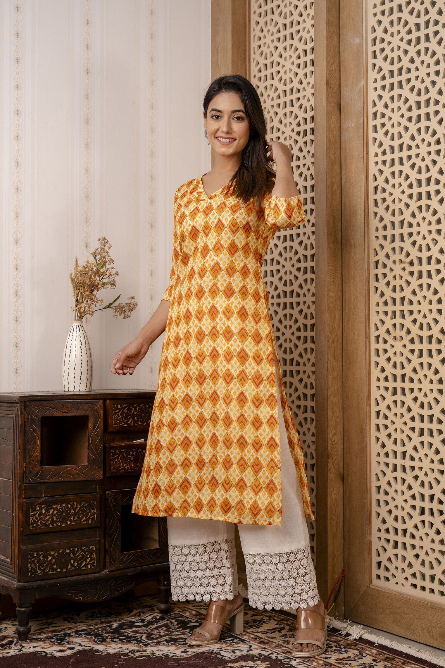 Women's Yellow Printed Straight Kurta with Three Quarter Sleeves - Taantav