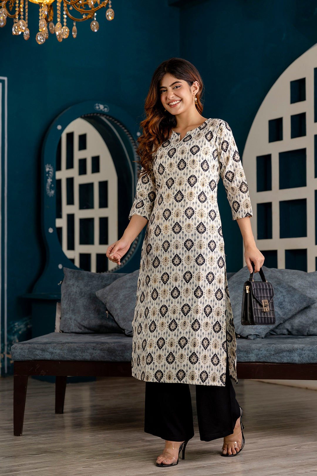 Women's Off White and Black Printed Straight Kurta - Taantav