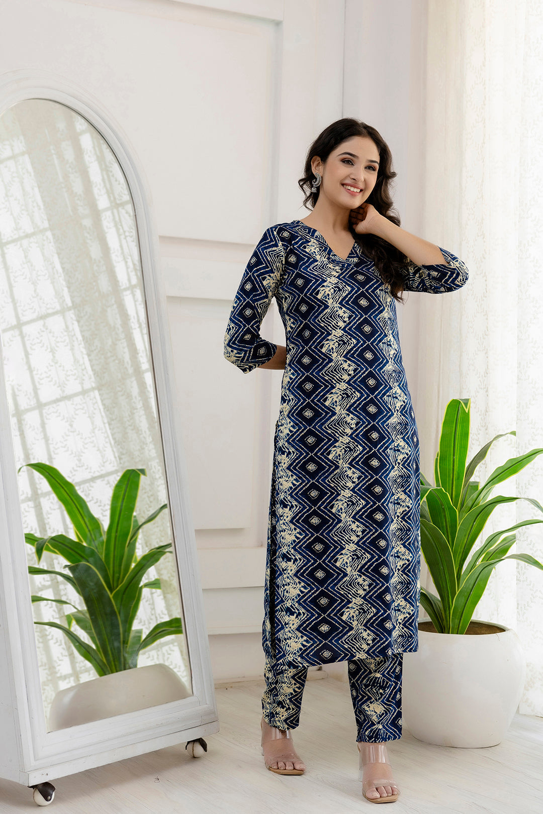 Women's Blue Printed Straight Kurta And Trouser - Taantav