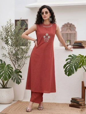 Color_Maroon