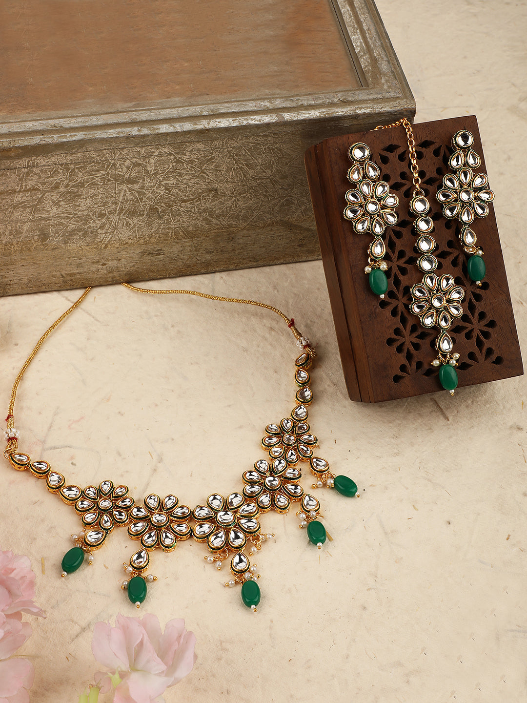 Women's/Girls Statement Gold Plated Green Colored Kundan Studded Pearl Drop Necklace Set With Earring And Maangtikka