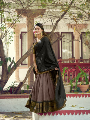 Color_Brown
