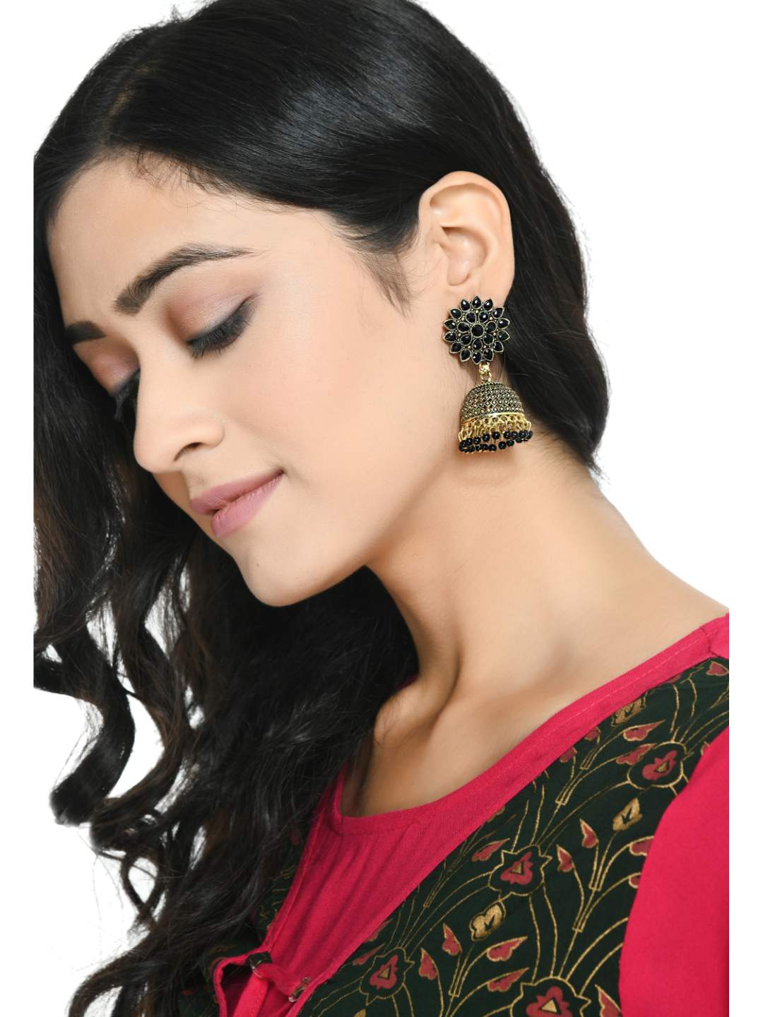 Trendia Kundan work Jhumka with Bkack Pearls Ear