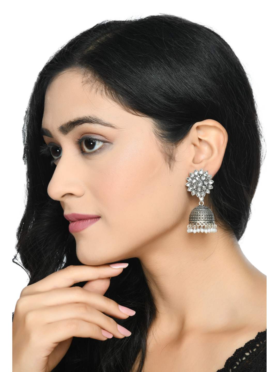 Trendia Silver-Plated White color Kundan wirh Pearls jh