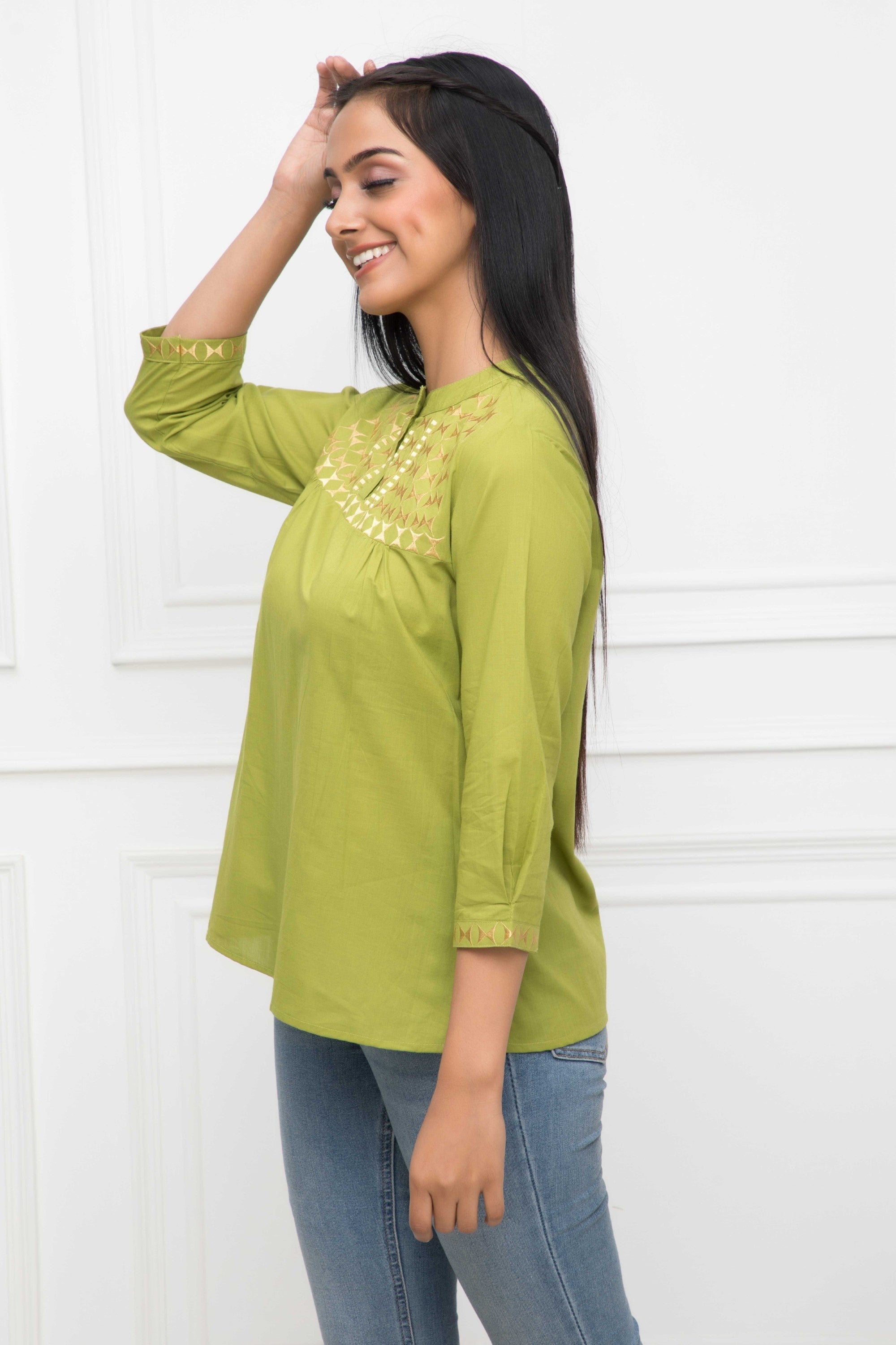 Women's Green Solid Mandarin Collar Regular Sleeves Pure Cotton Top - Myshka
