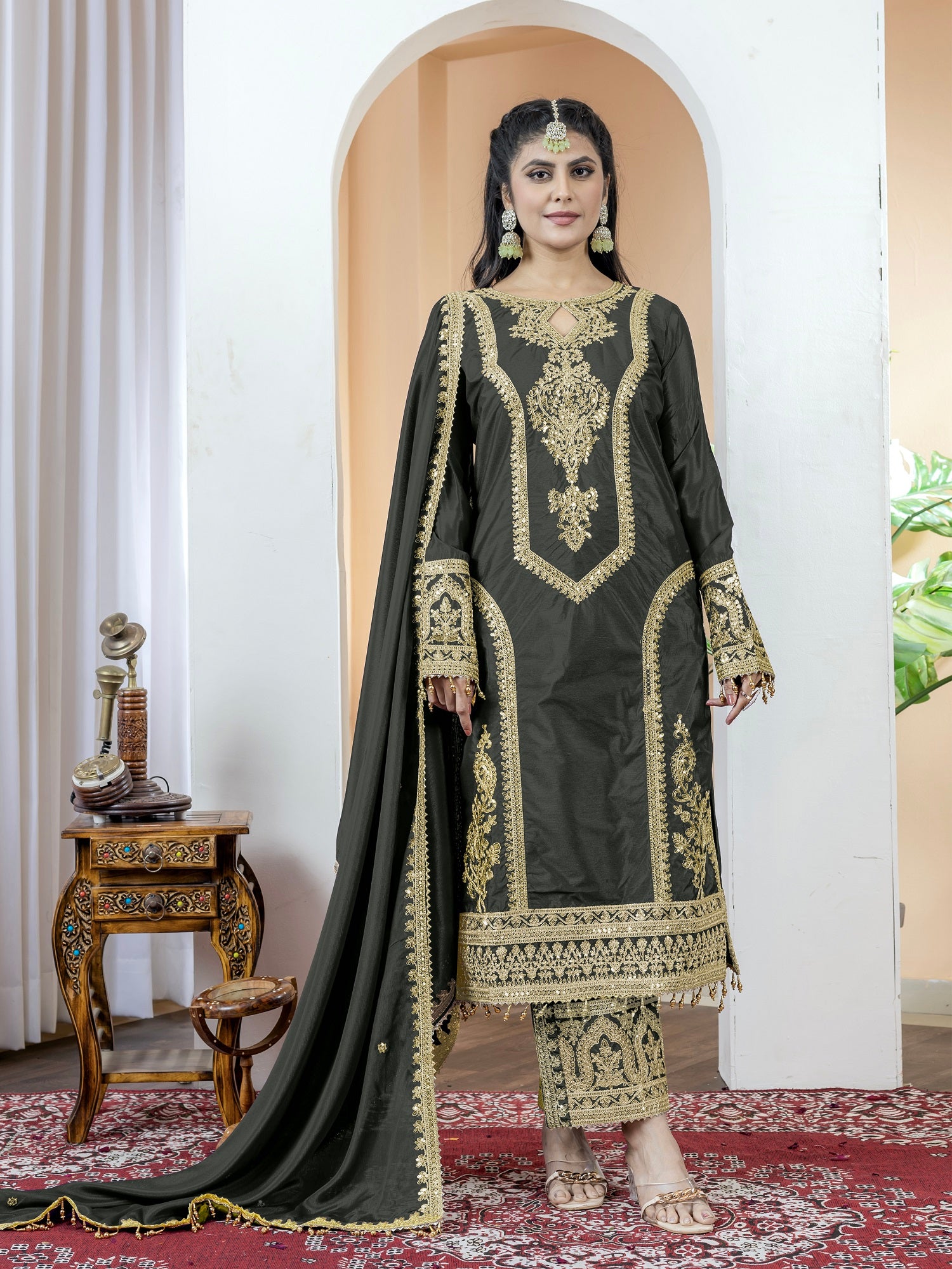 Color_Black