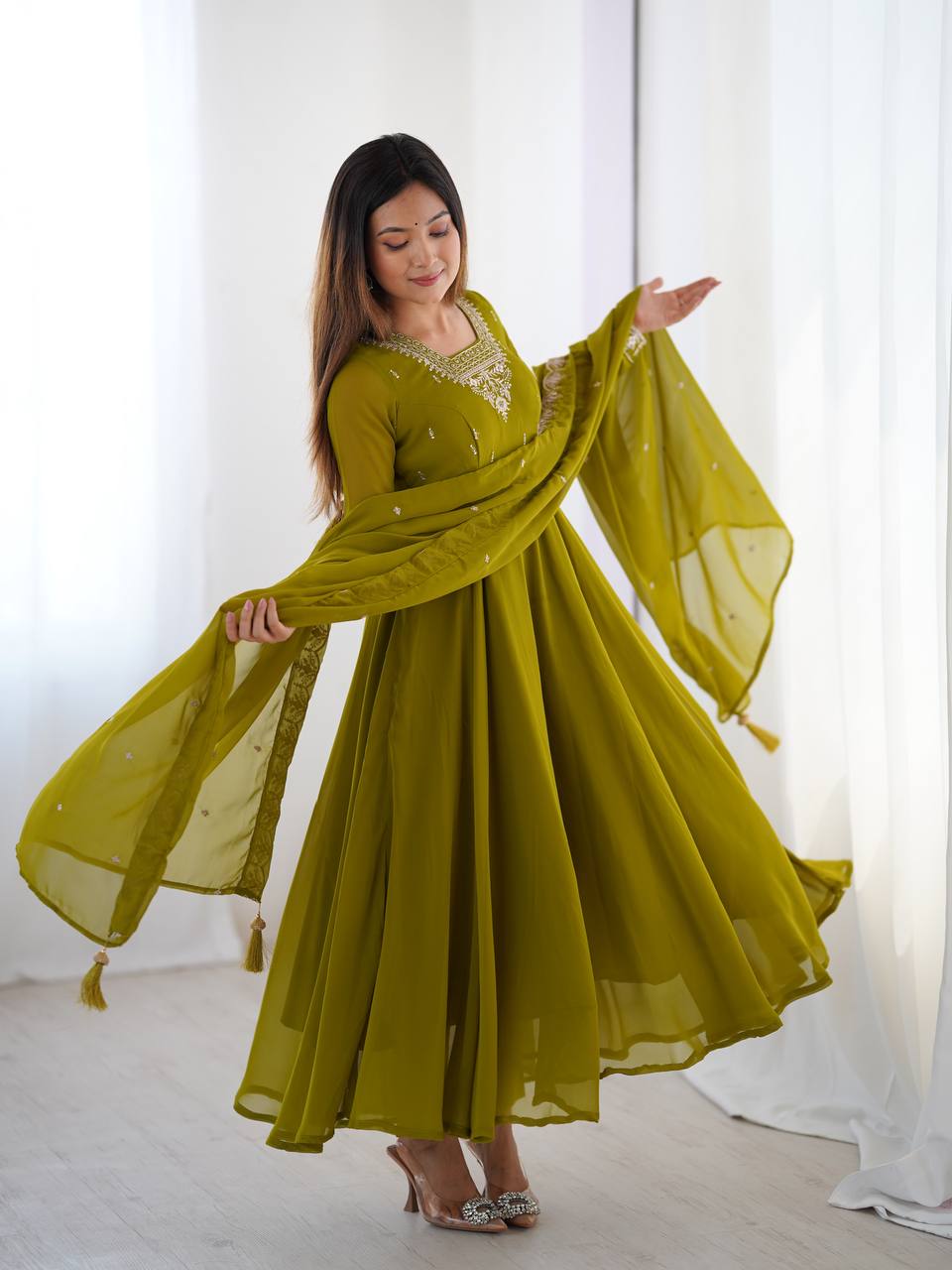 Women's Mehendi Green soft Georgette Embroidery Anarkali set Green / XXL | Trendia Global Women's Mehendi Green soft Georgette Embroidery Anarkali set Green / XXL | Trendia Global