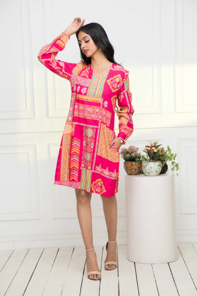 Women's Pink Geometric Rayon A-Line Round Neck Dress