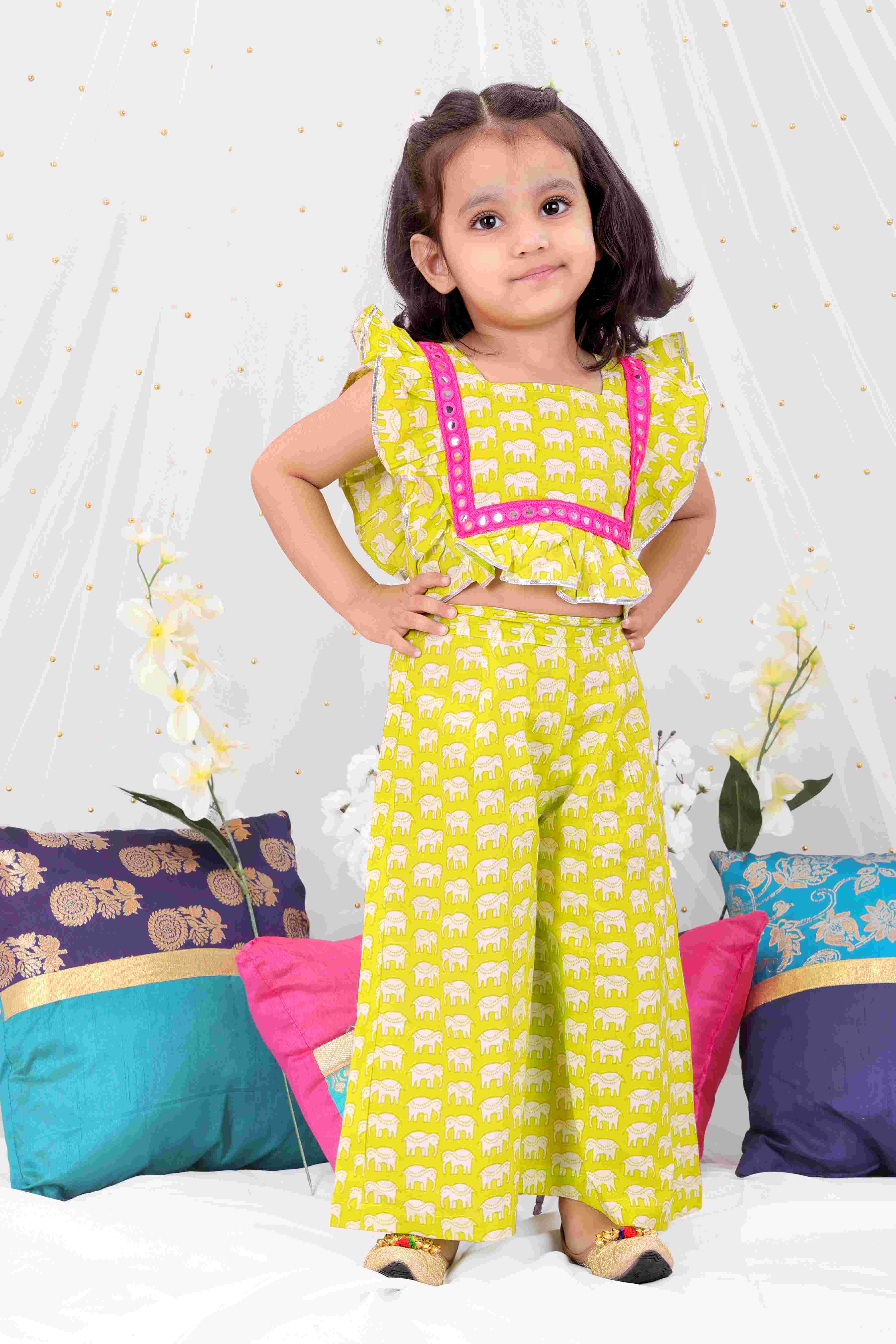 Girl's Elephant Print Plaz