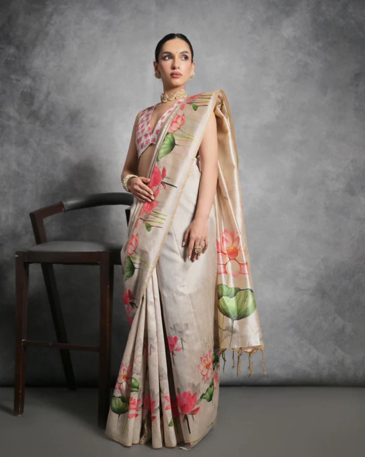 Women's Beige Silk Digital Print Saree - Dwija Fashion