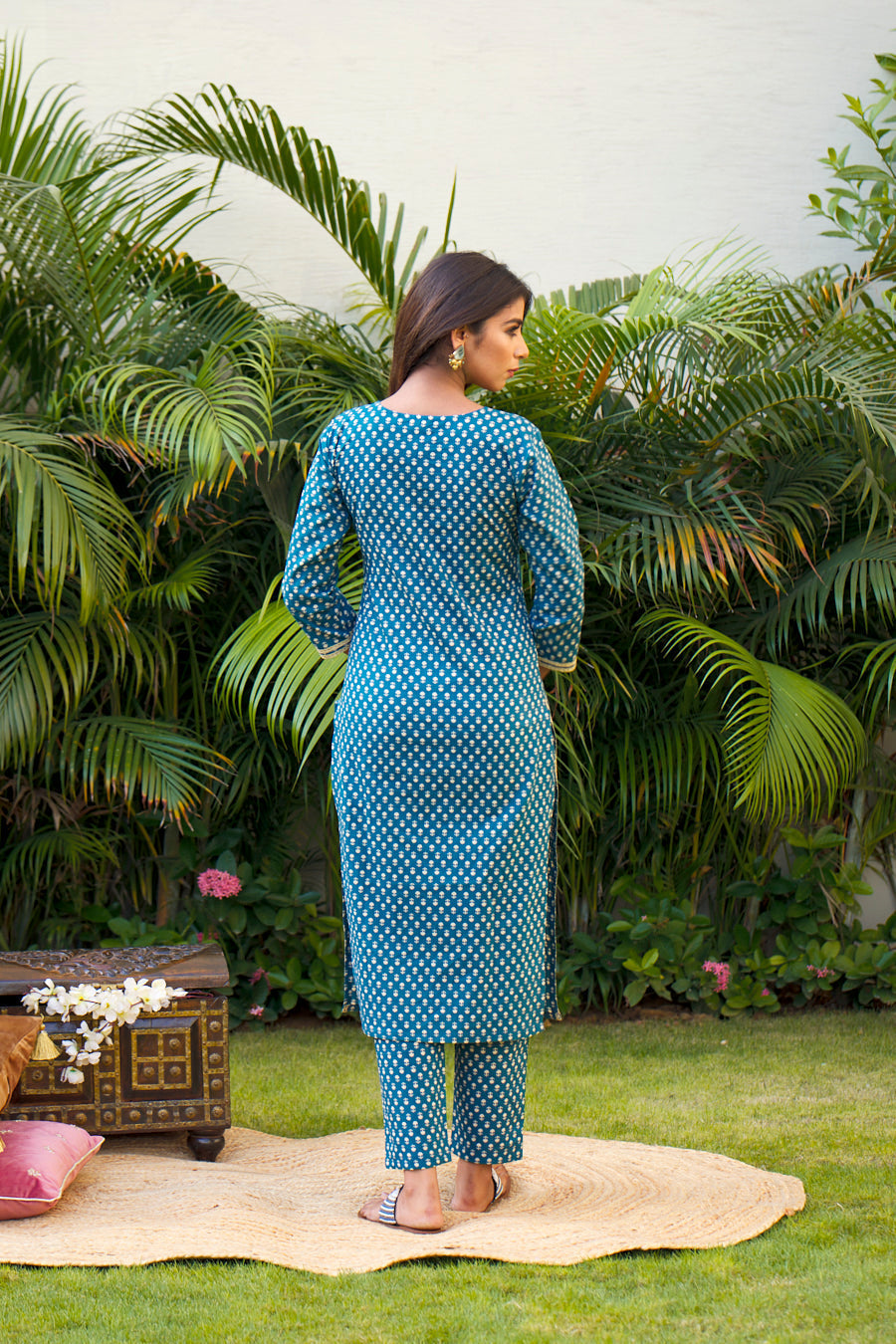 Women's Teal Booti Gold Kurta Set - (Set Of 2) - Nangalia Ruchira