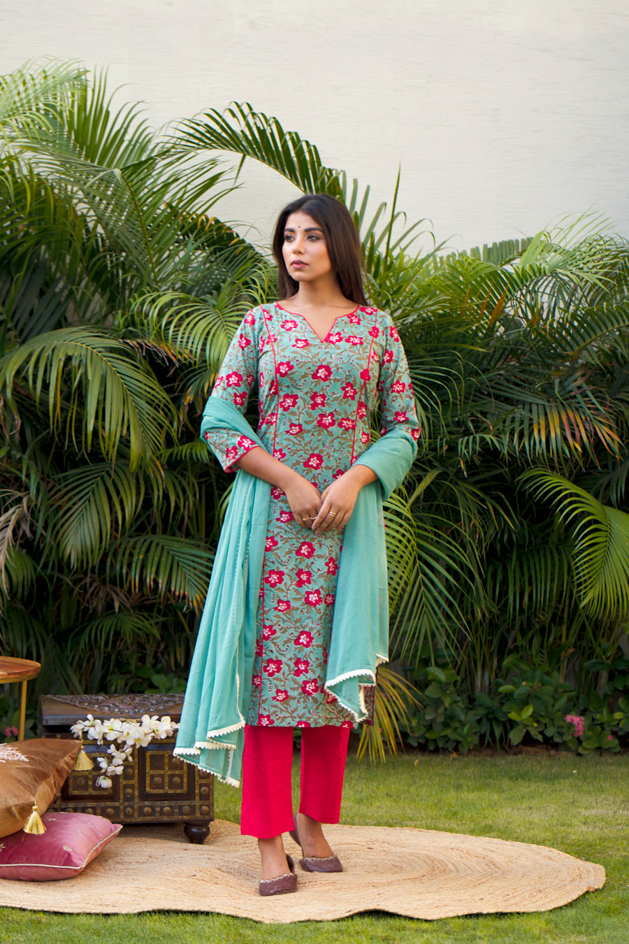 Women's Green Red Floral Kurta Set - Nangalia Ruchira