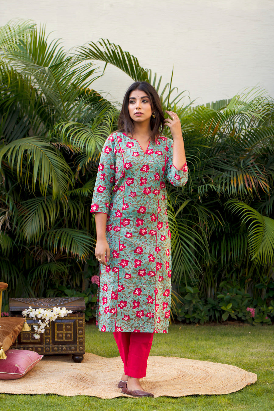 Women's Green Red Floral Kurta Set - Nangalia Ruchira