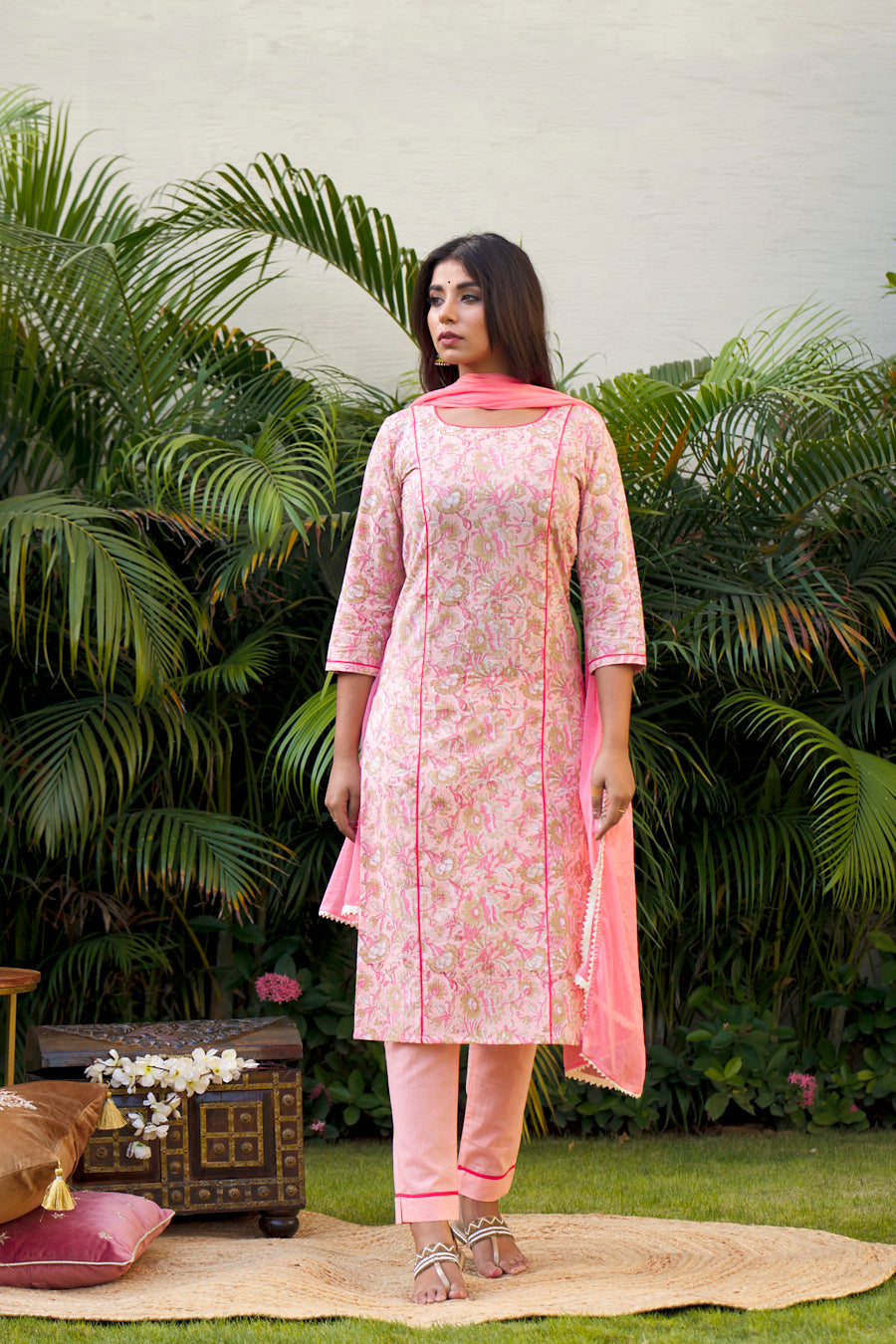 Women's Peach Floral Kurta Dupatta Set - (Set Of 3) - Nangalia Ruchira