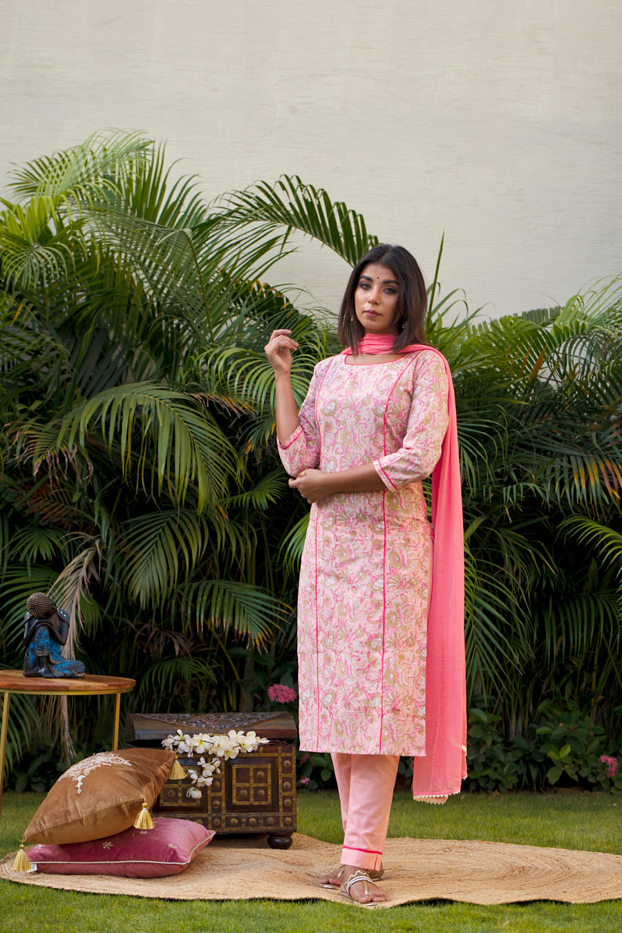 Women's Peach Floral Kurta Dupatta Set - (Set Of 3) - Nangalia Ruchira