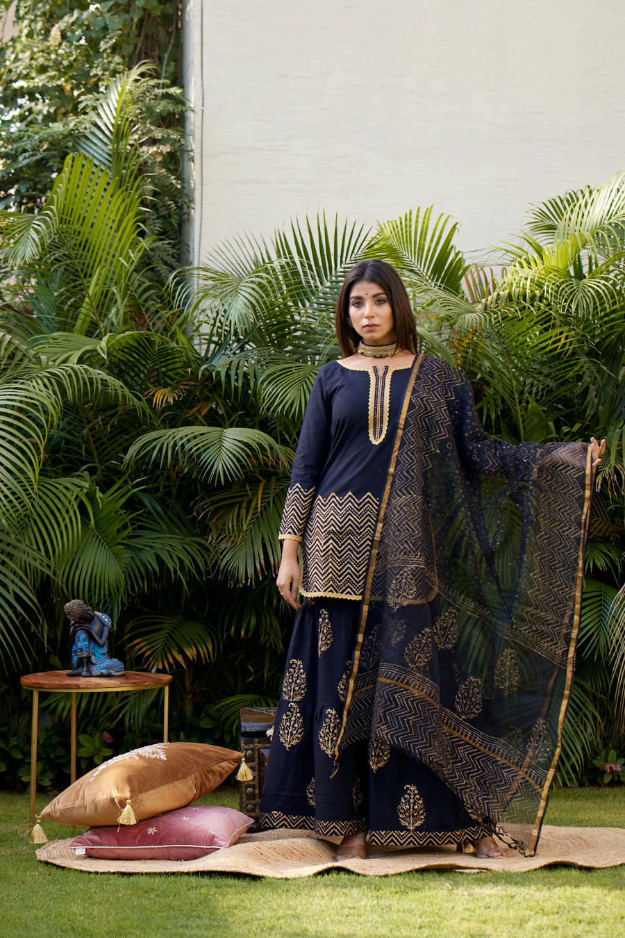 Women's Black Gold Sharara Set - Nangalia Ruchira