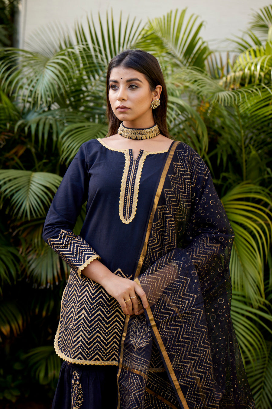 Women's Black Gold Sharara Set - Nangalia Ruchira
