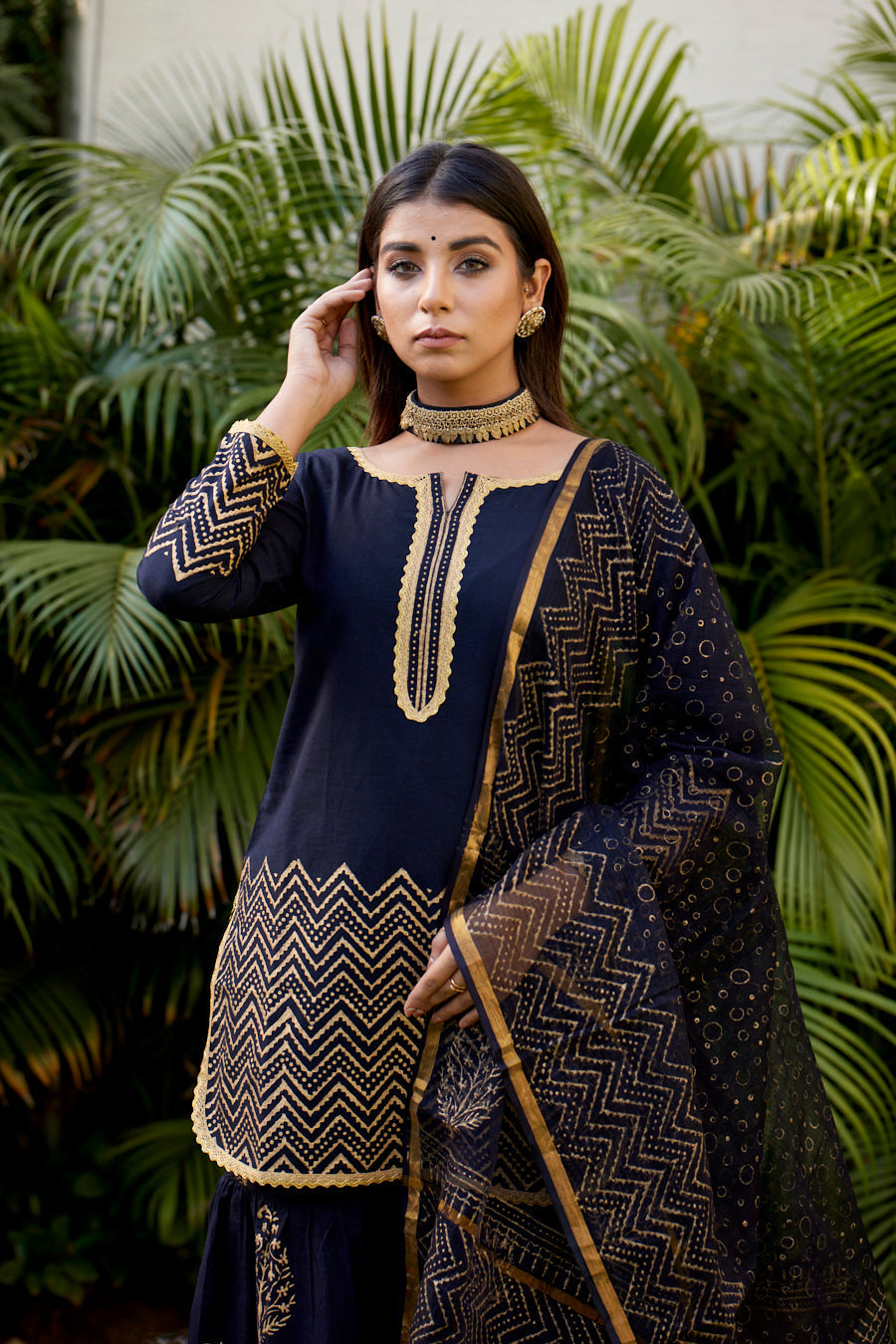 Women's Black Gold Sharara Set - Nangalia Ruchira