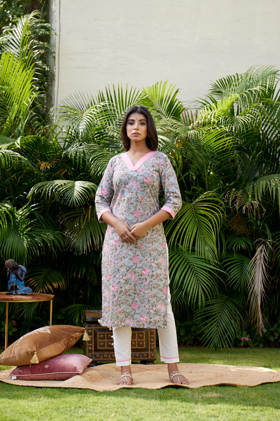 Women's Pink Grey Floral V- Neck Cotton Kurta Pant Set - (Set Of 2) - Nangalia Ruchira