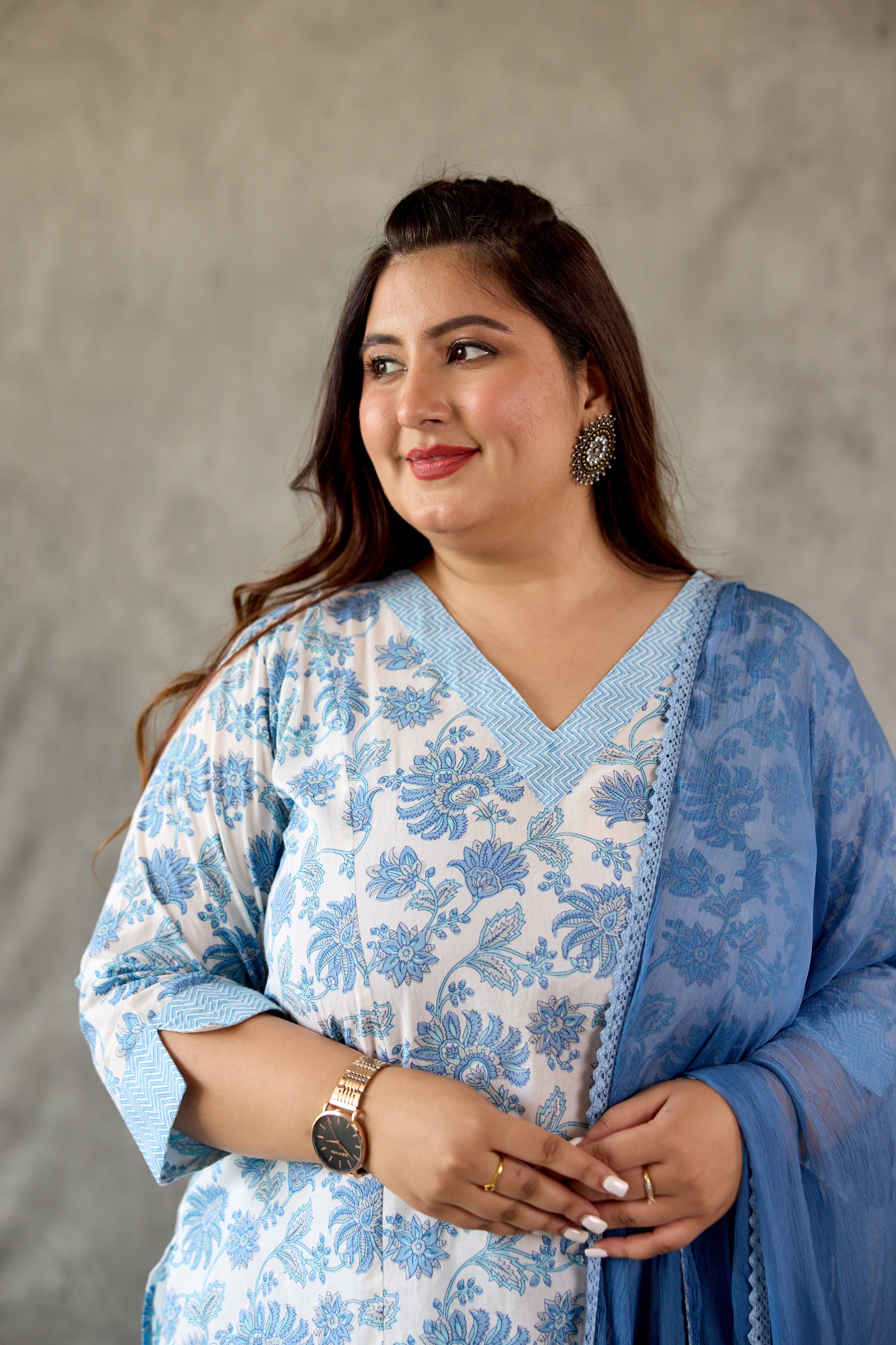 Women's Blue Blossom White Cotton Kurta Set - (Set Of 3) - Nangalia Ruchira