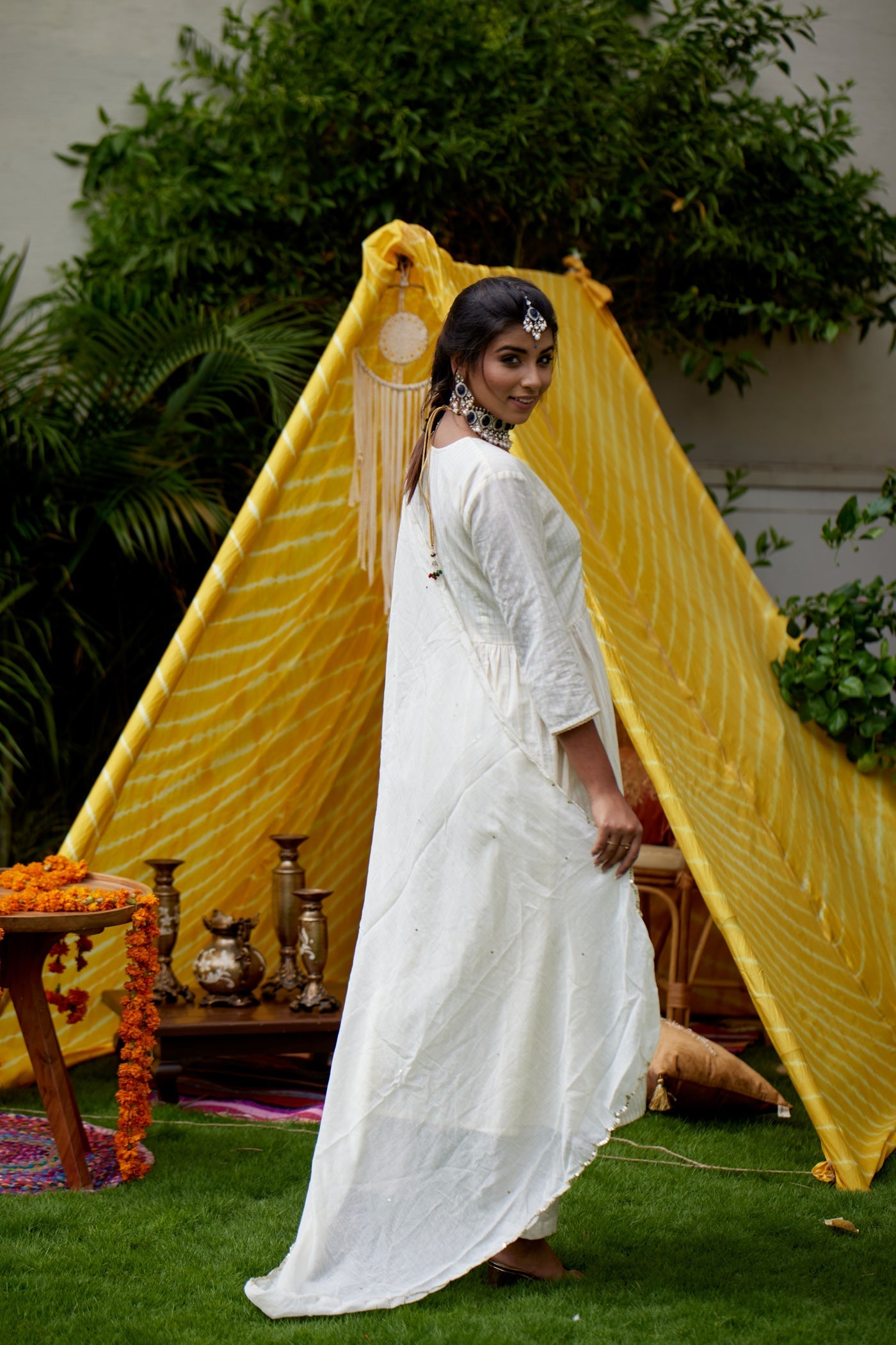 Women's Ivory Pakeezah Anarkali Suit Set - (Set Of 3) - Nangalia Ruchira
