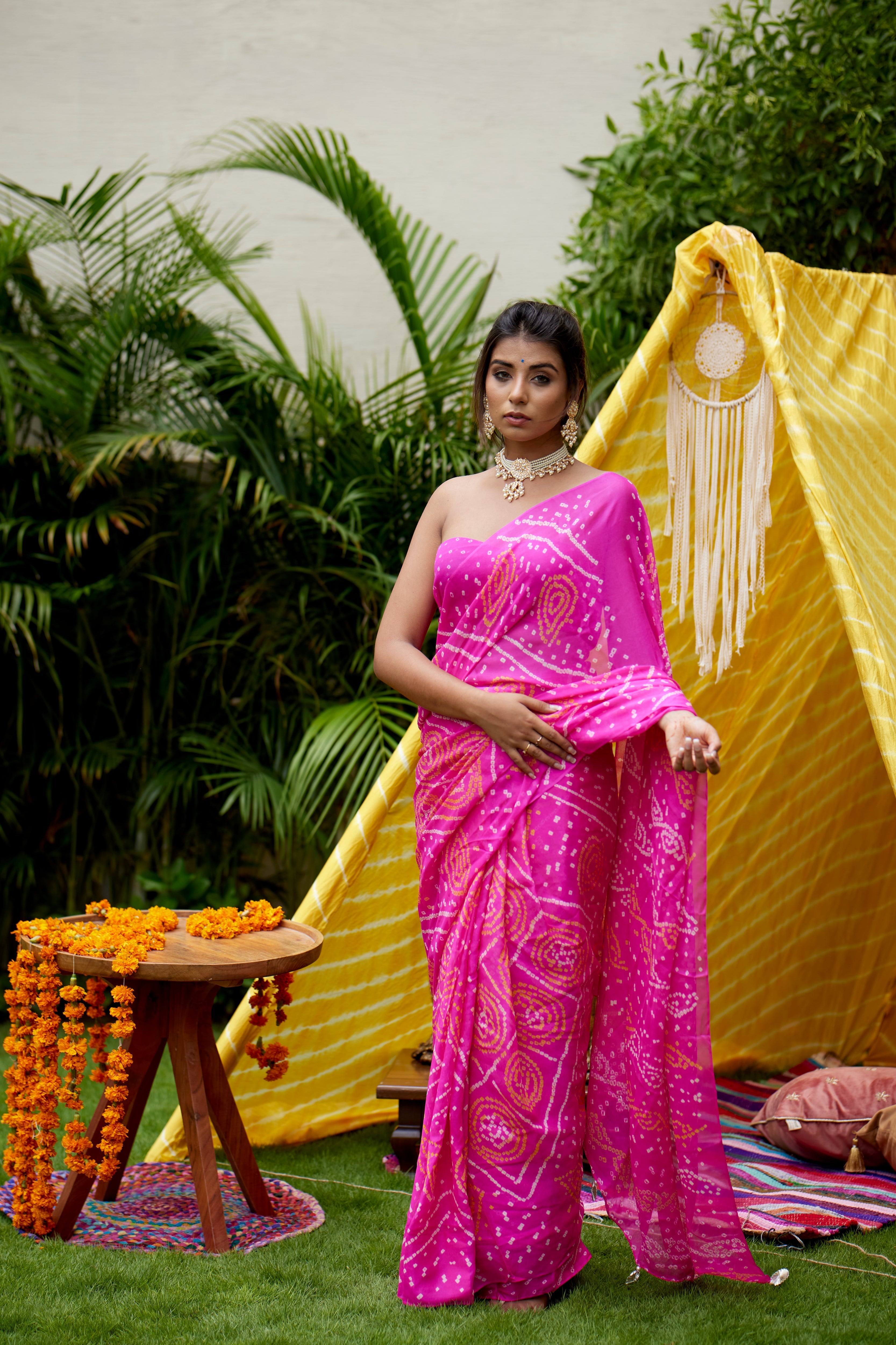 Women's Hot Pink Bhandhani Saree - Nangalia Ruchira