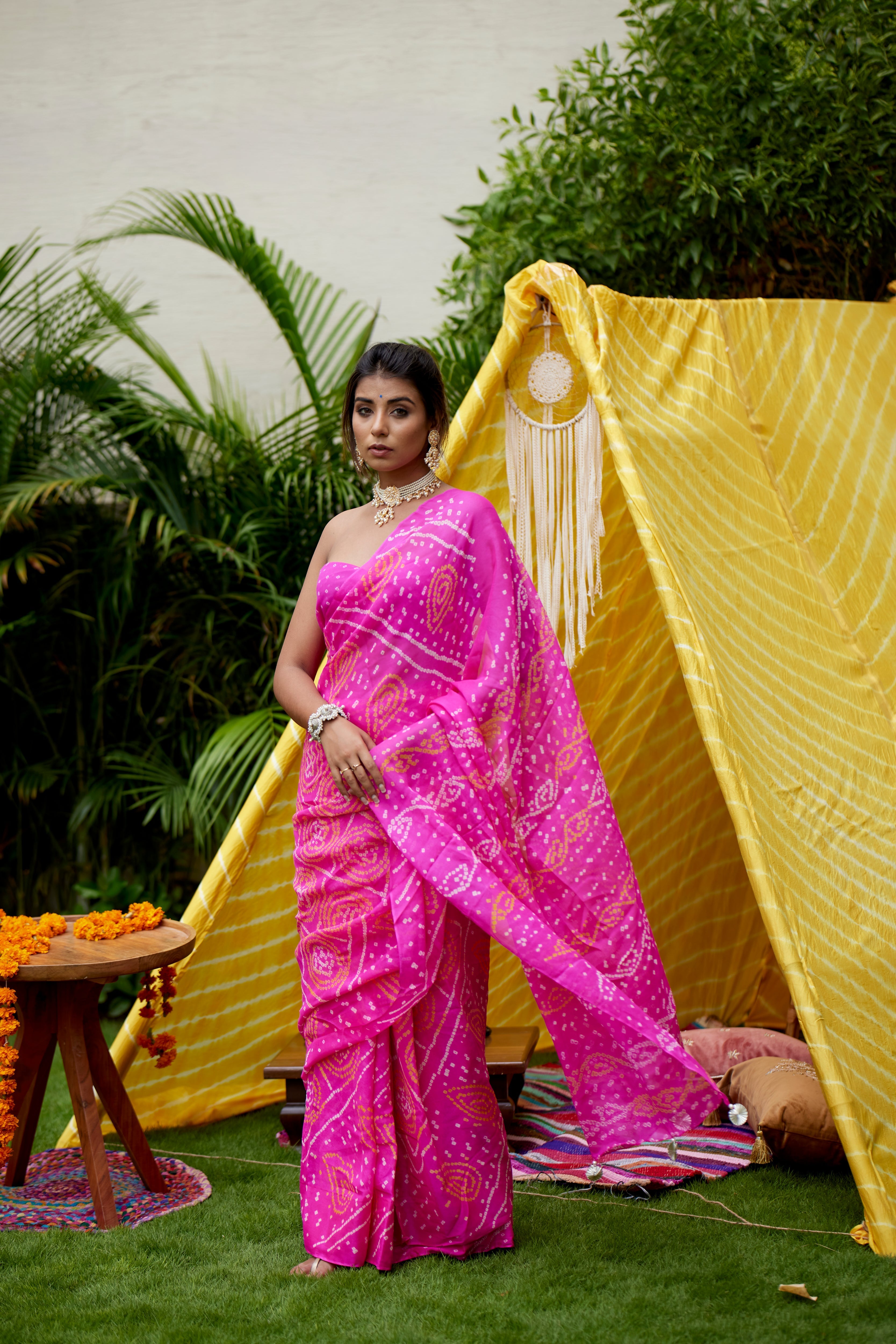 Women's Hot Pink Bhandhani Saree - Nangalia Ruchira