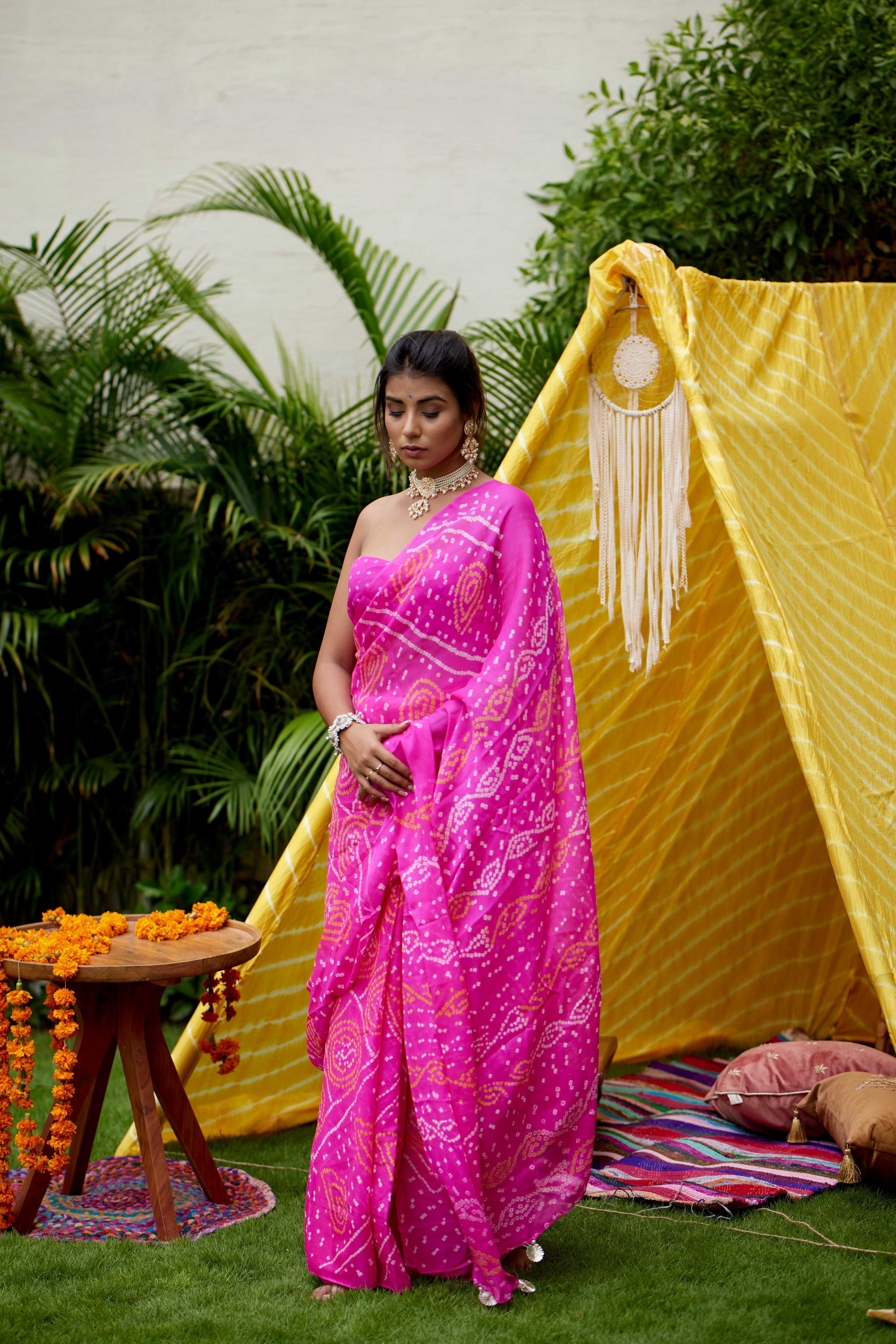 Women's Hot Pink Bhandhani Saree - Nangalia Ruchira