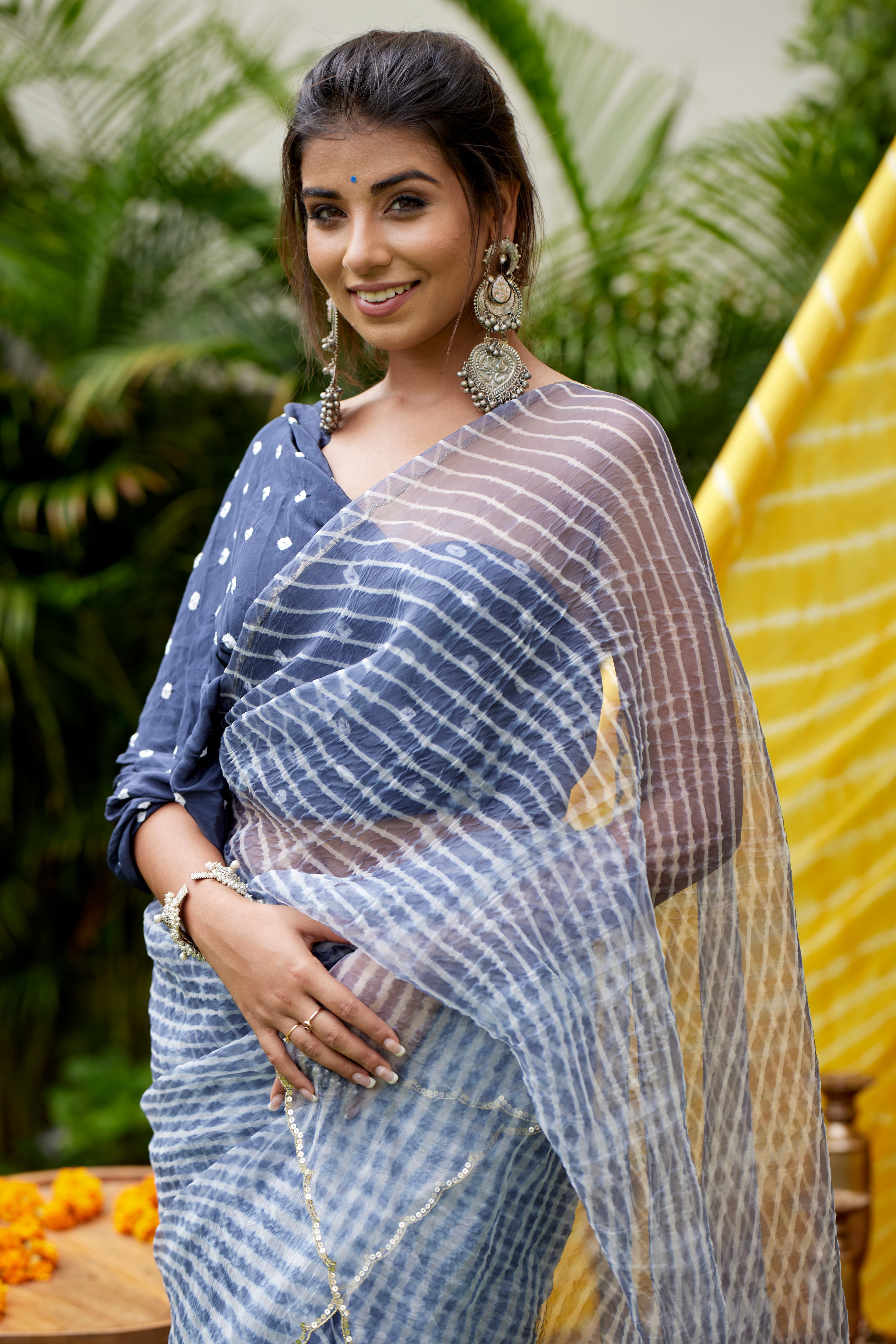 Women's Grey Organza Leheriya Saree - Nangalia Ruchira