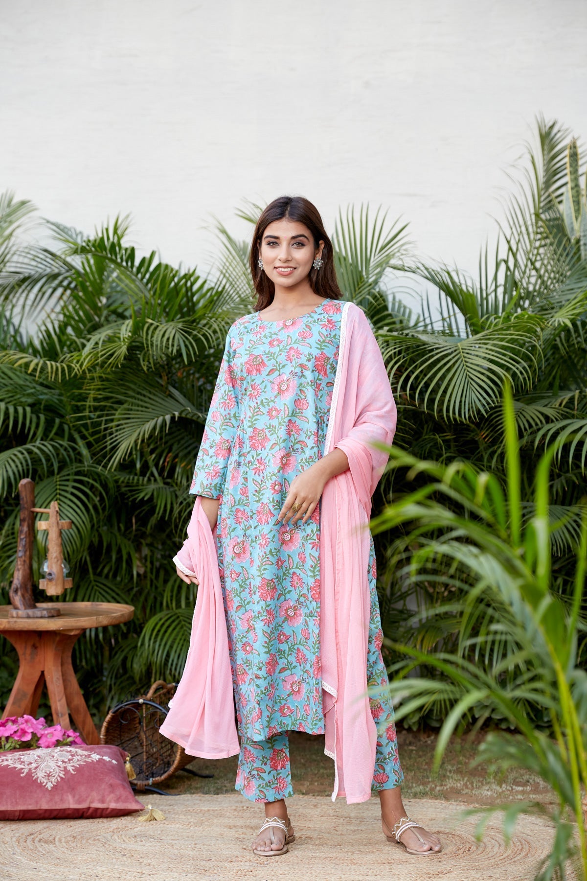Women's Cotton Blue Pink Floral Printed Kurta Set - (Set Of 3) - Nangalia Ruchira