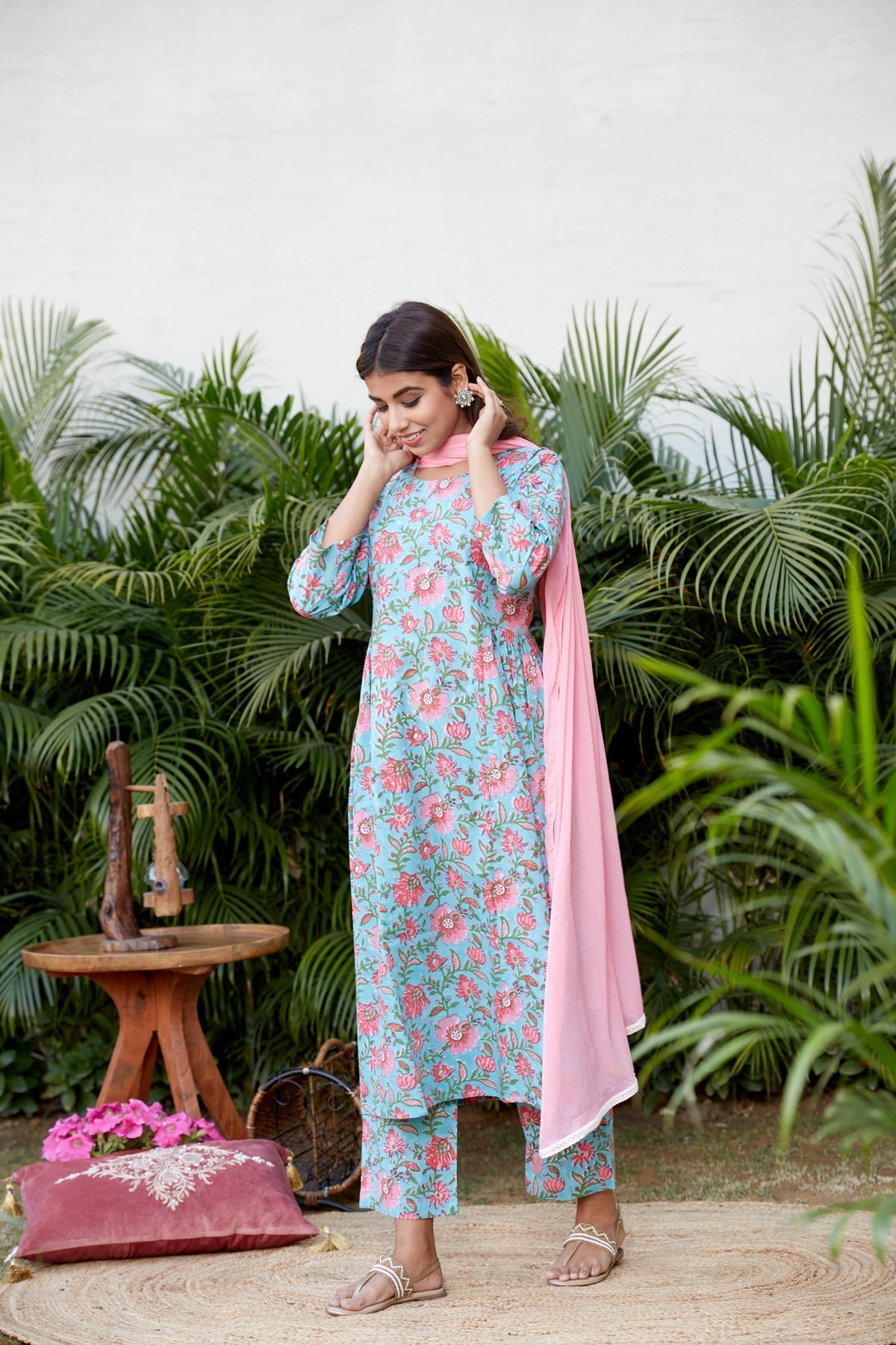 Women's Cotton Blue Pink Floral Printed Kurta Set - (Set Of 3) - Nangalia Ruchira