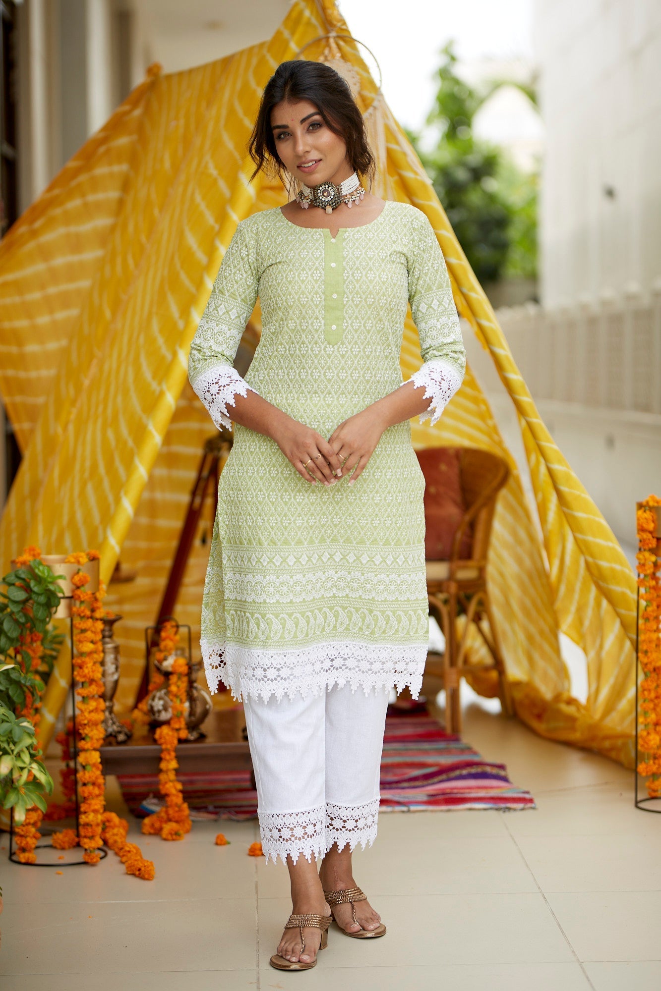 Women's Olive Lucknawi Kurta Set - Nangalia Ruchira