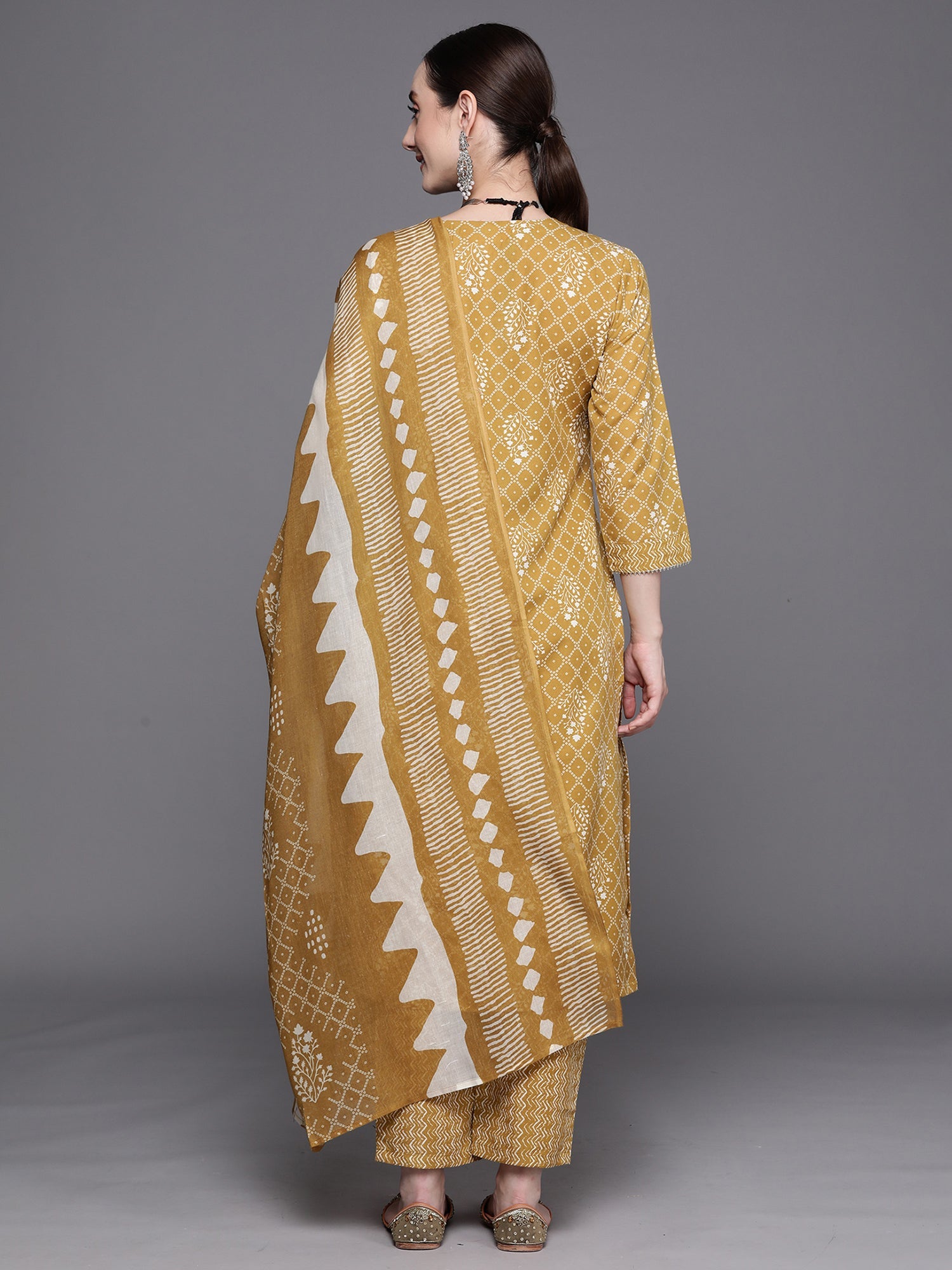 Women's Mustard Pure Cotton Kurta Set - Taantav