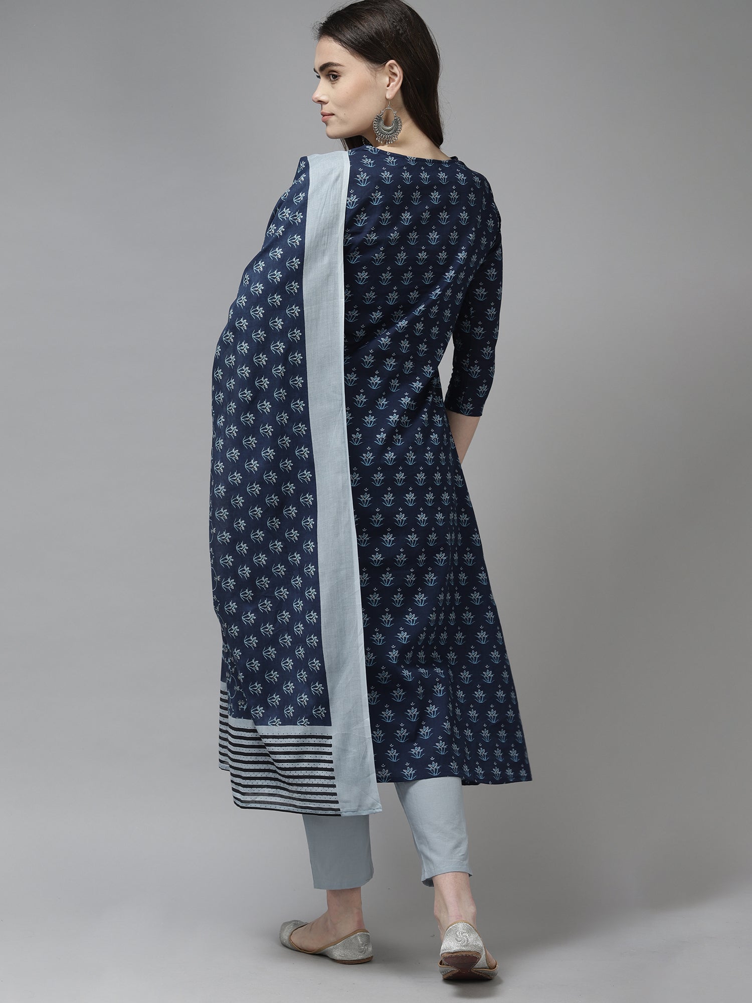 Women's Navy Blue Cotton Blend Kurta Set - Taantav