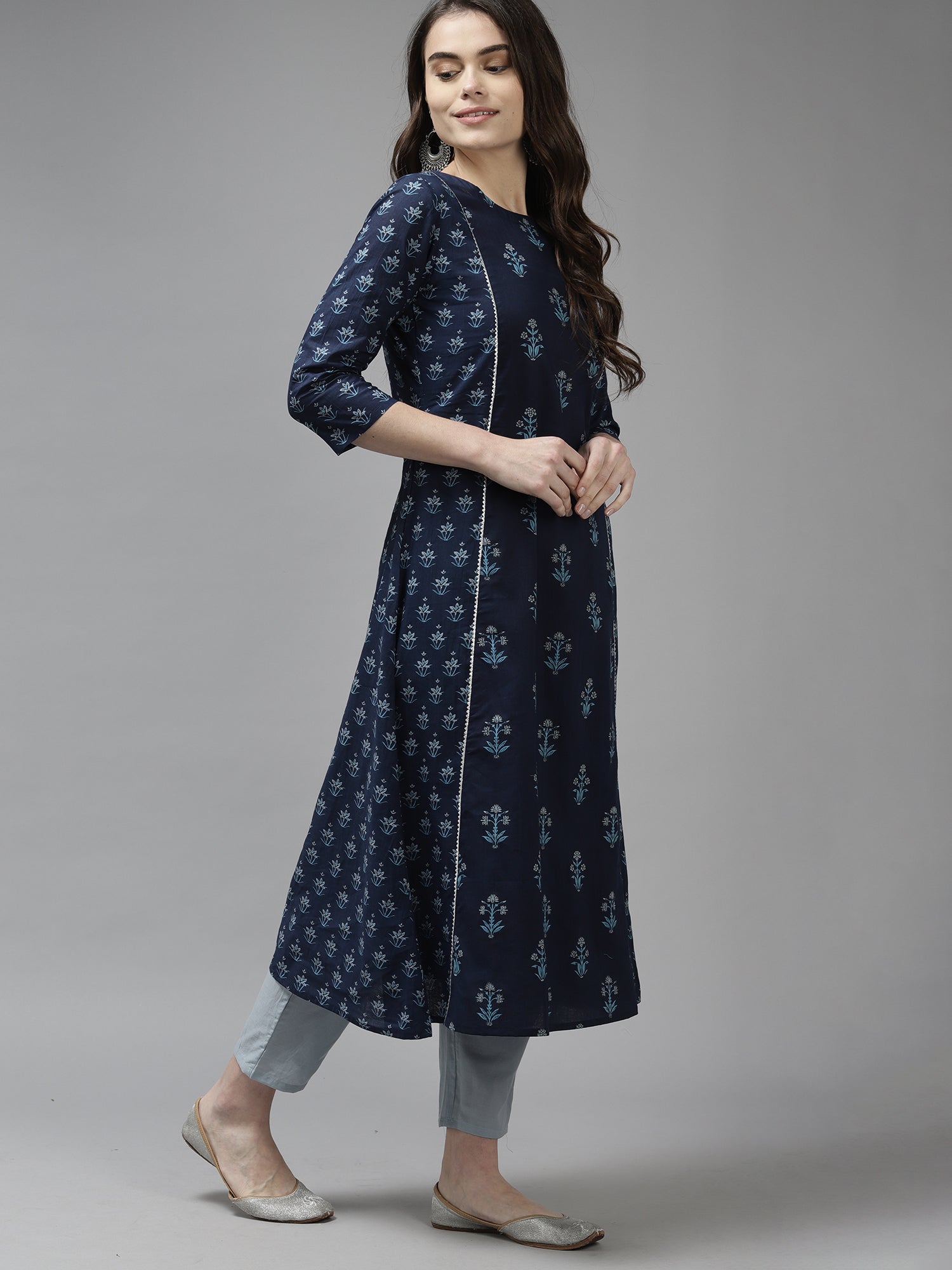 Women's Navy Blue Cotton Blend Kurta Set - Taantav