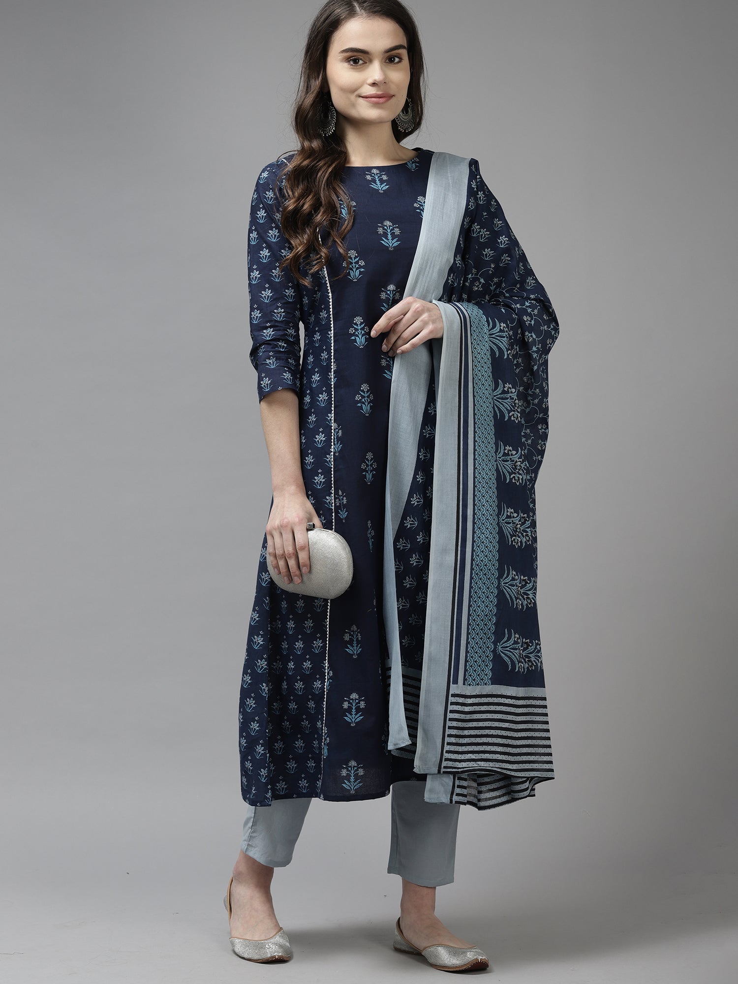 Women's Navy Blue Cotton Blend Kurta Set - Taantav