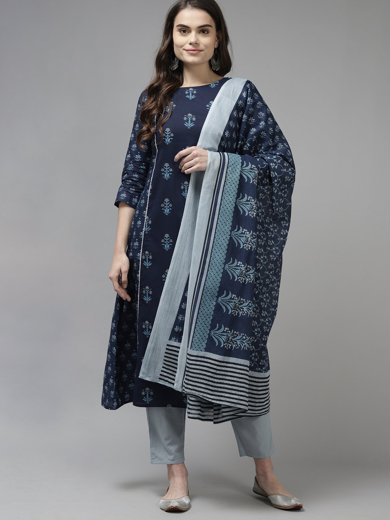 Women's Navy Blue Cotton Blend Kurta Set - Taantav