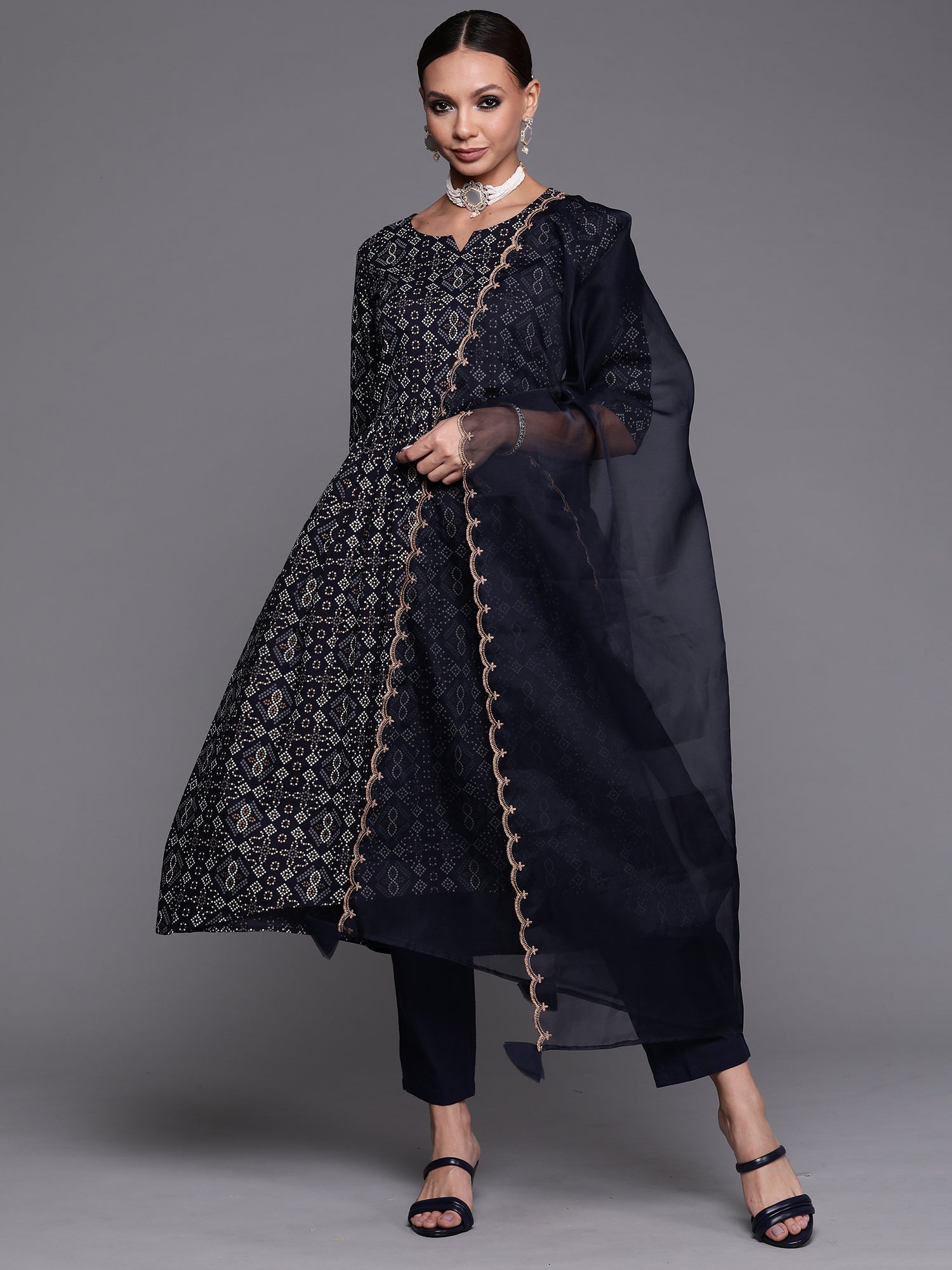 Women's Navy Blue Cotton Blend Kurta Set - Taantav