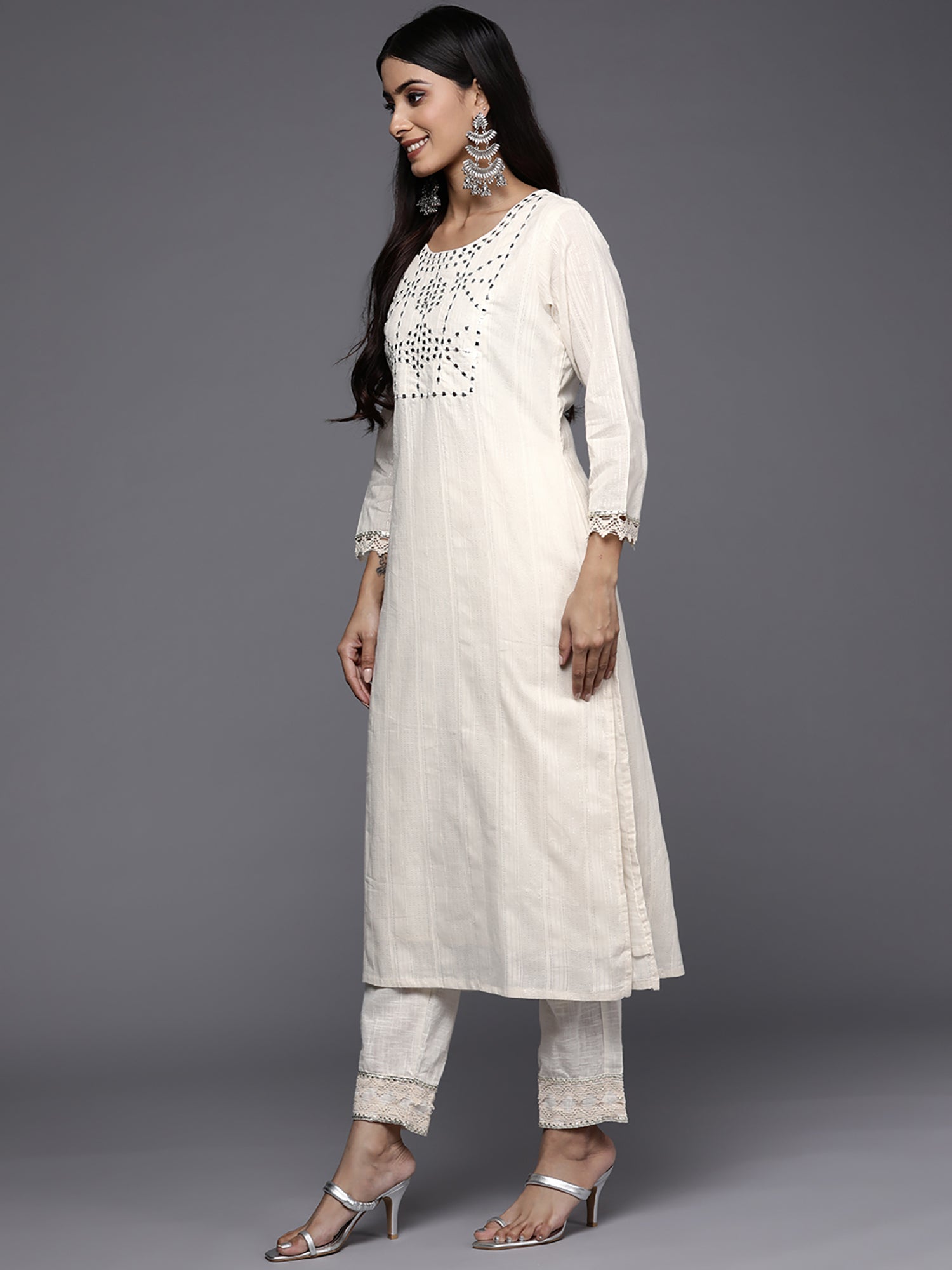 Women's Off White Pure Cotton Kurta Set - Taantav