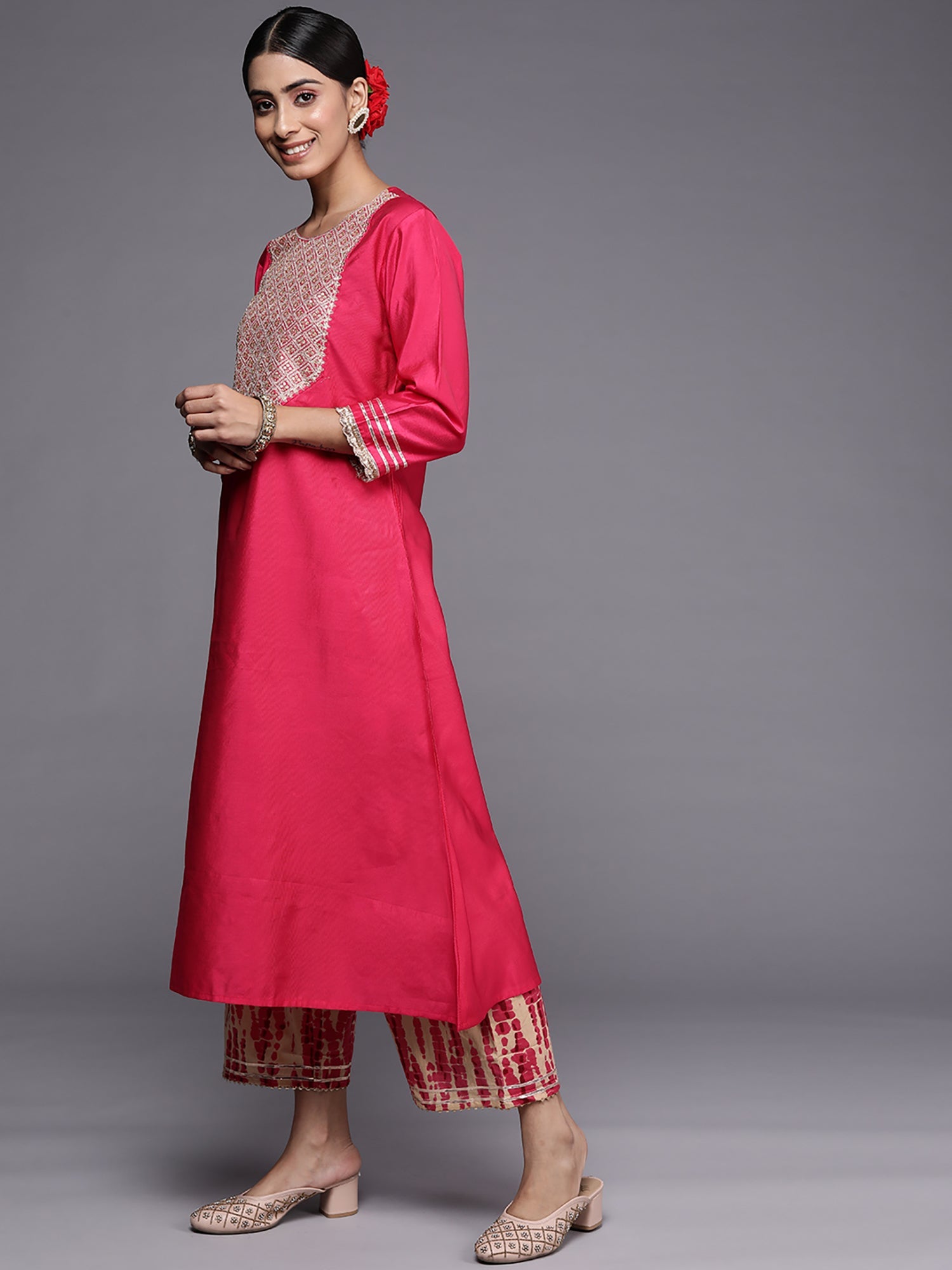 Women's Pink Cotton Blend Kurta Set - Taantav