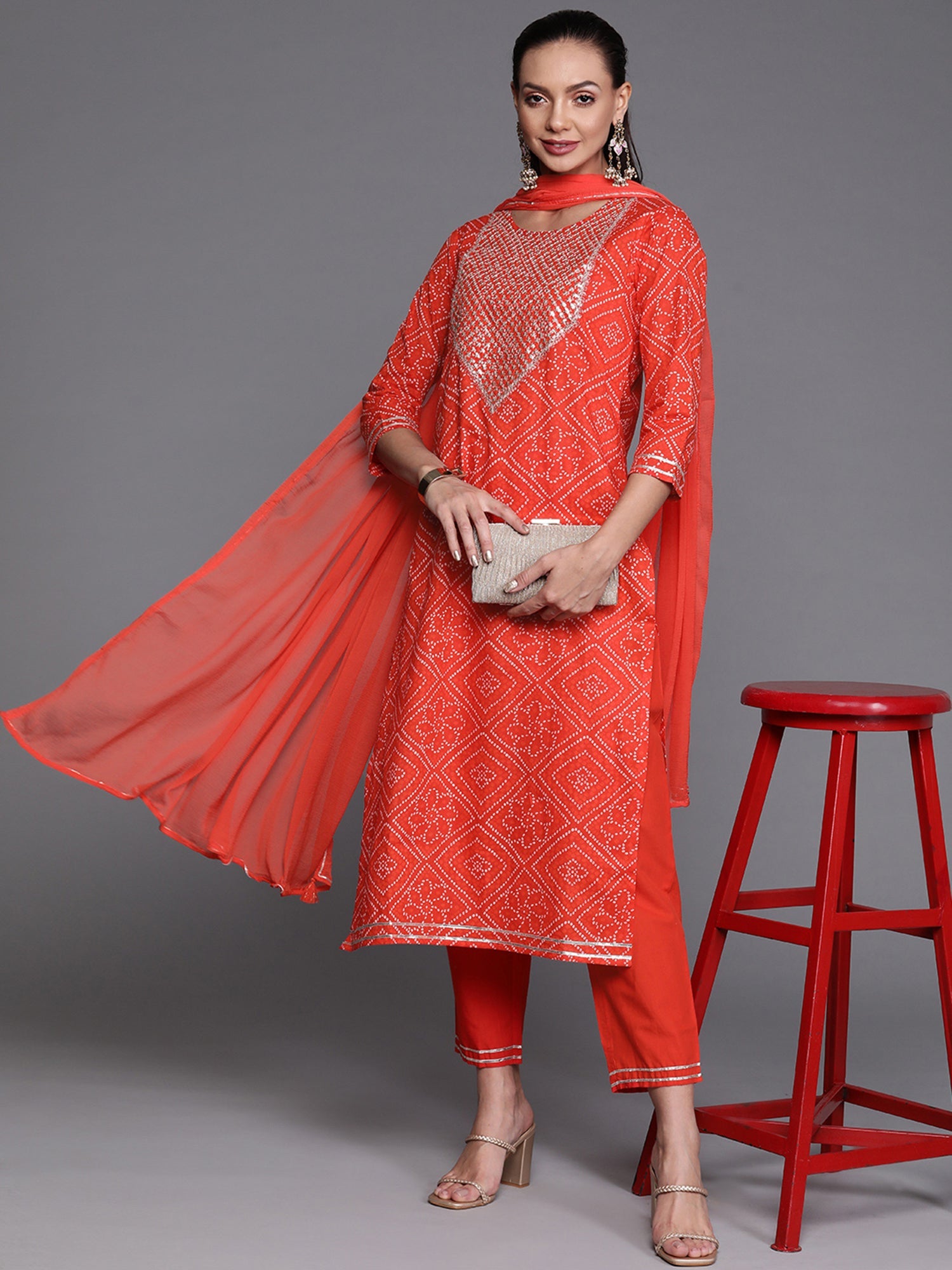 Women's Red Cotton Blend Kurta Set - Taantav