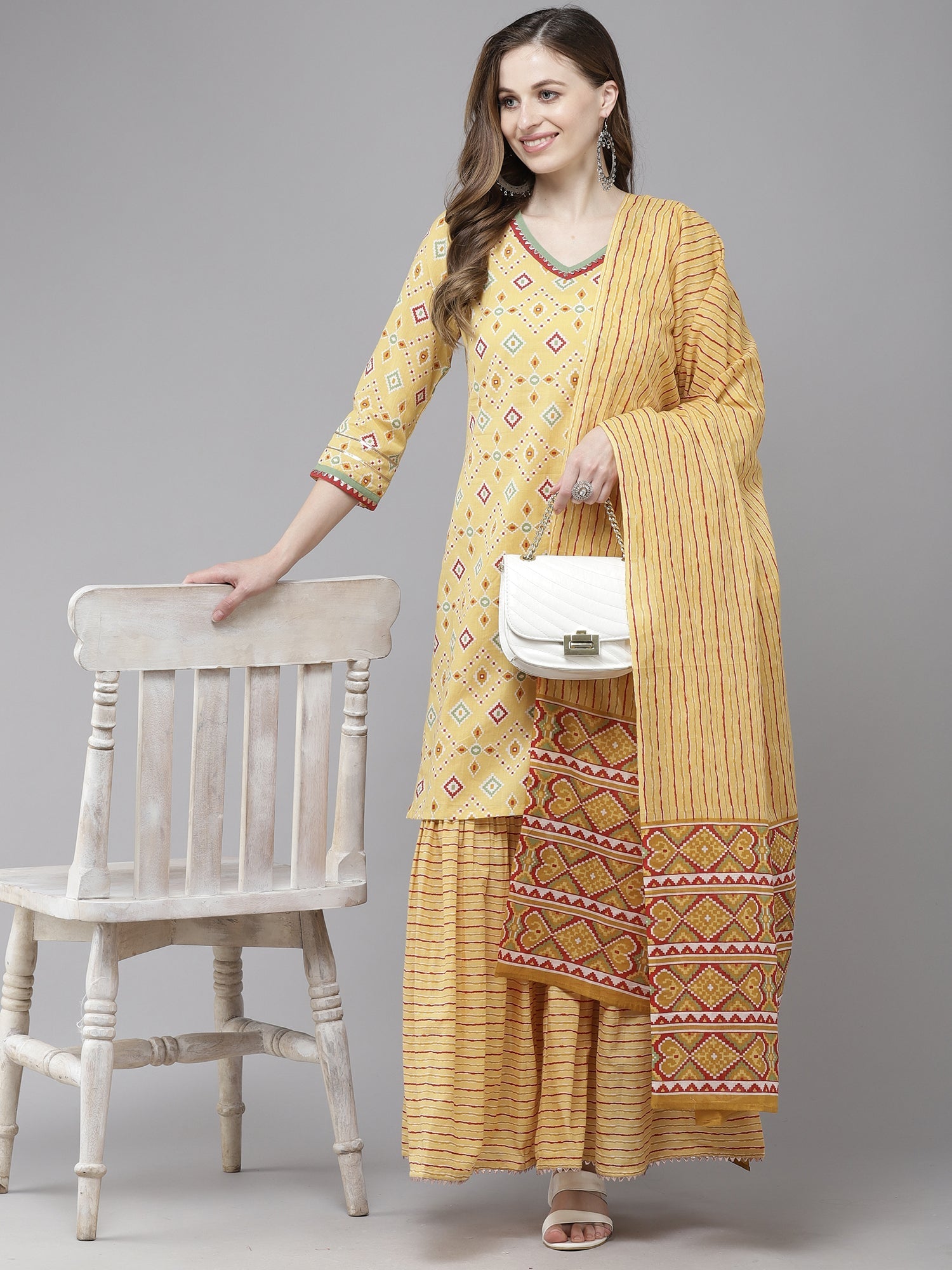 Women's Yellow Cotton Blend Kurta Set - Taantav