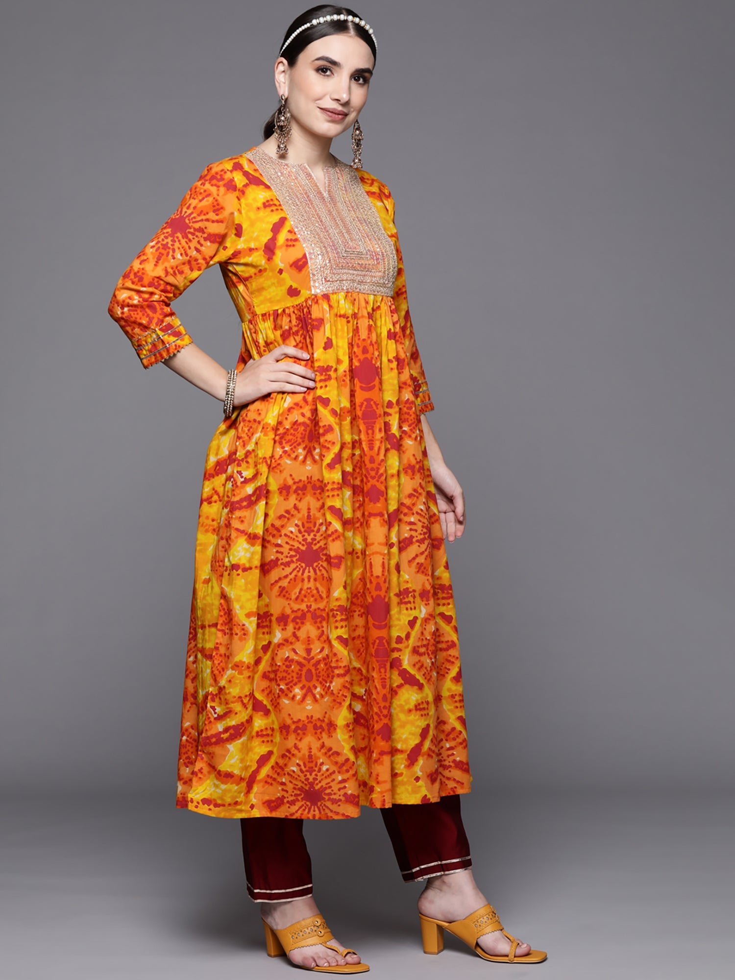 Women's Yellow Cotton Blend Kurta Set - Taantav