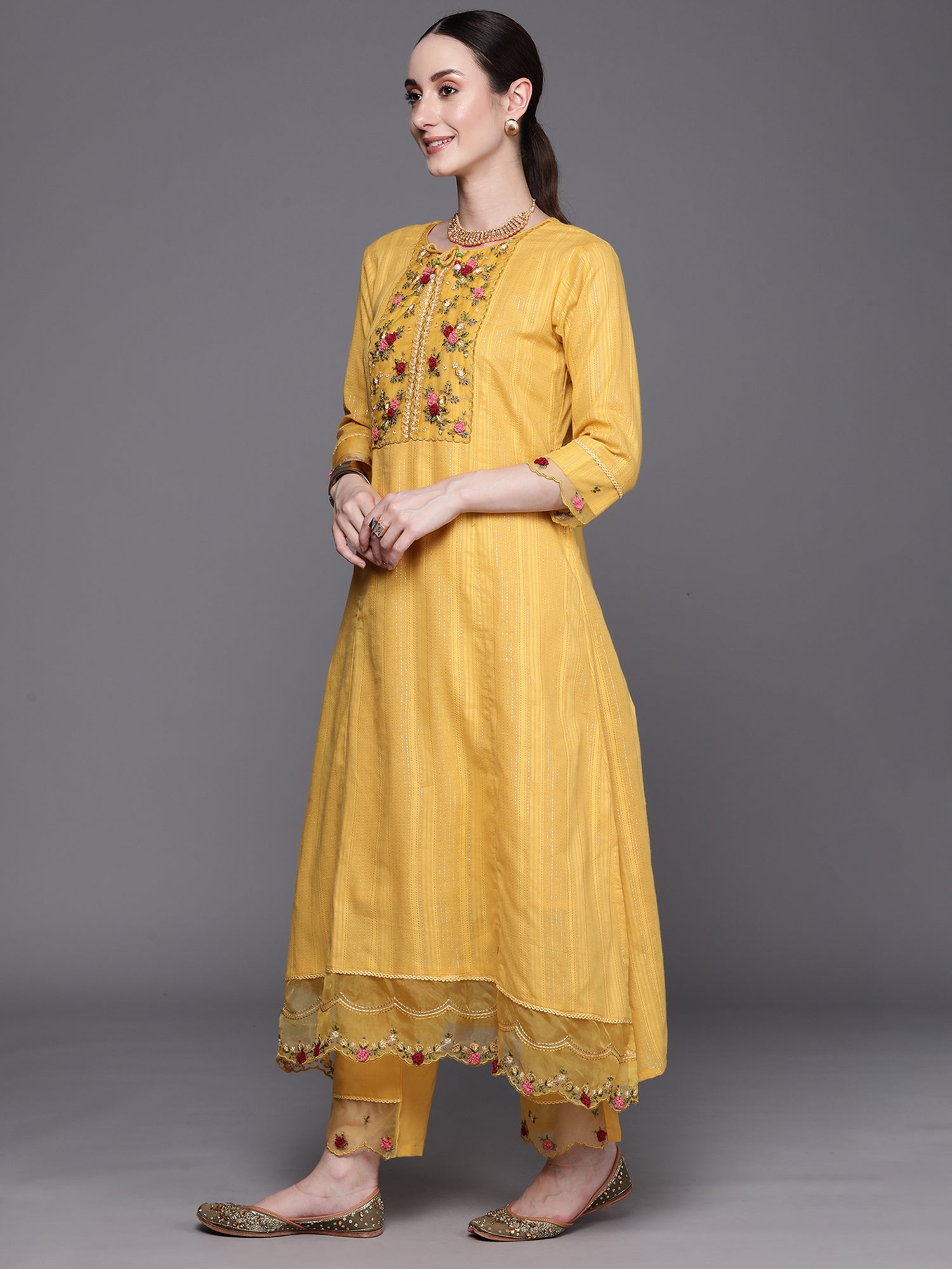 Women's Yellow Pure Cotton Kurta Set - Taantav