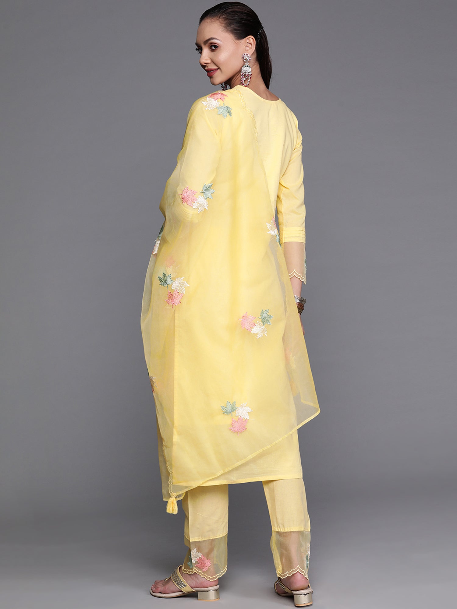 Women's Yellow Cotton Blend Kurta Set - Taantav